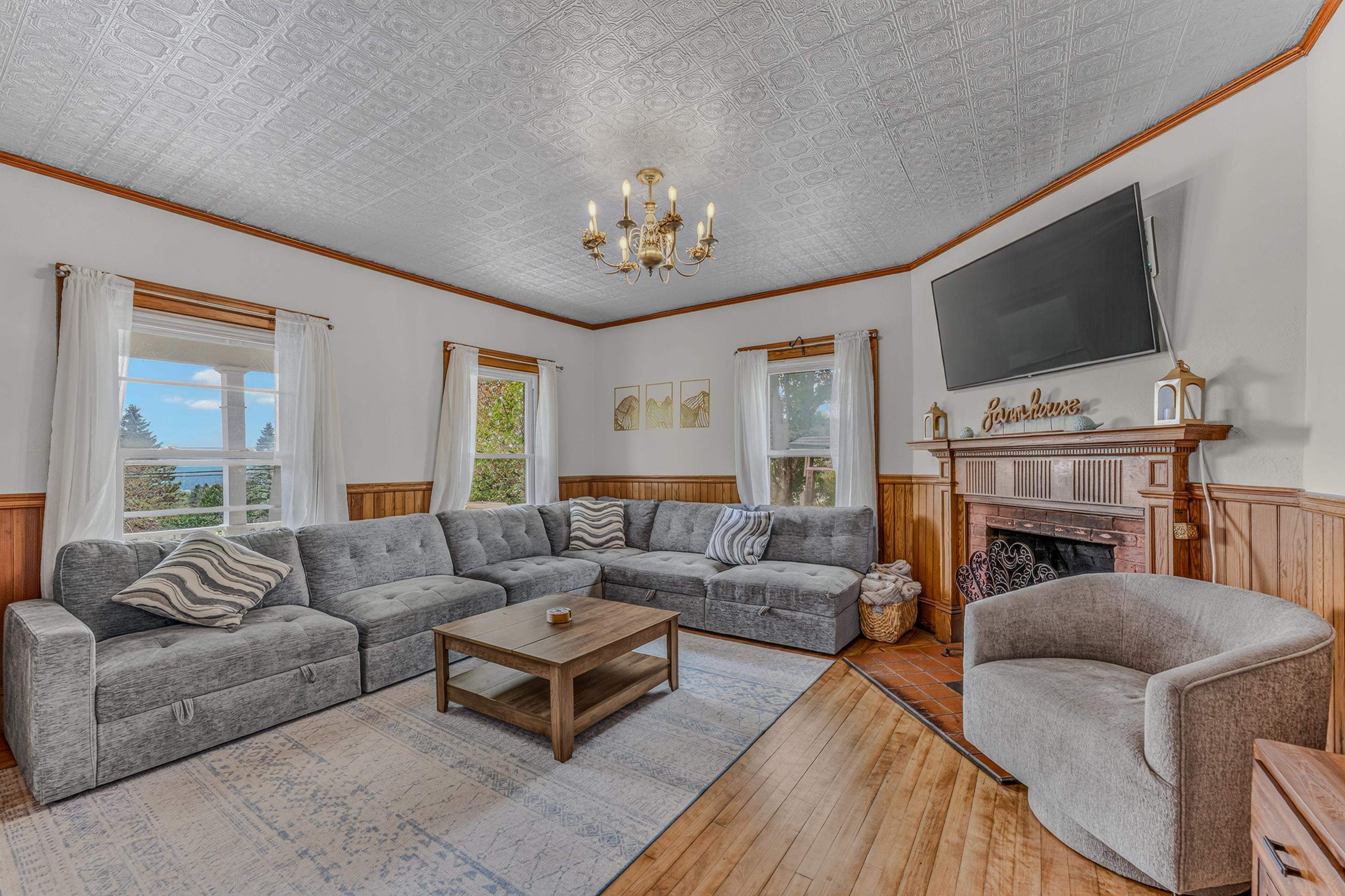 771 Presidential Highway Property Photo 9