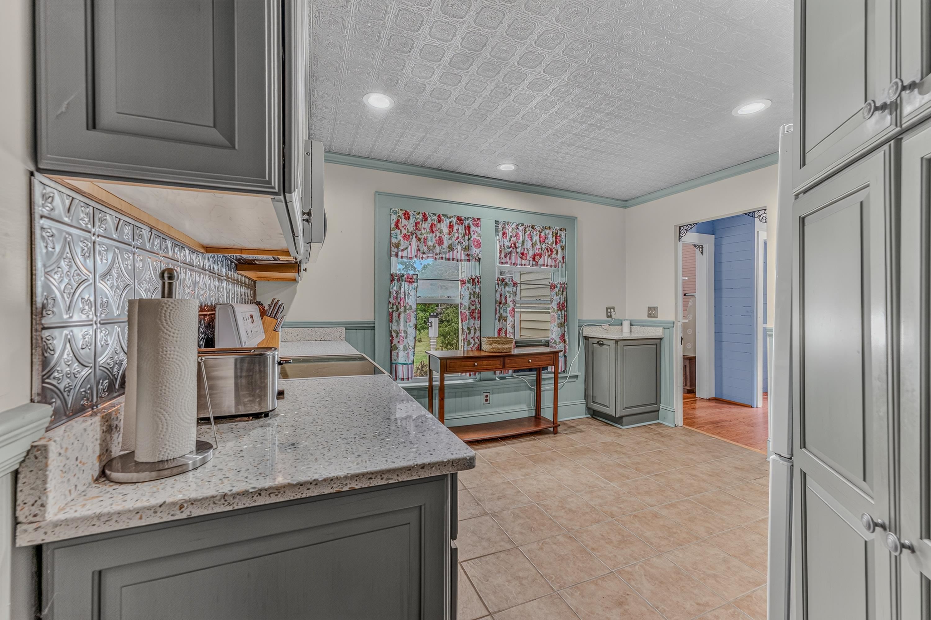 771 Presidential Highway Property Photo 14