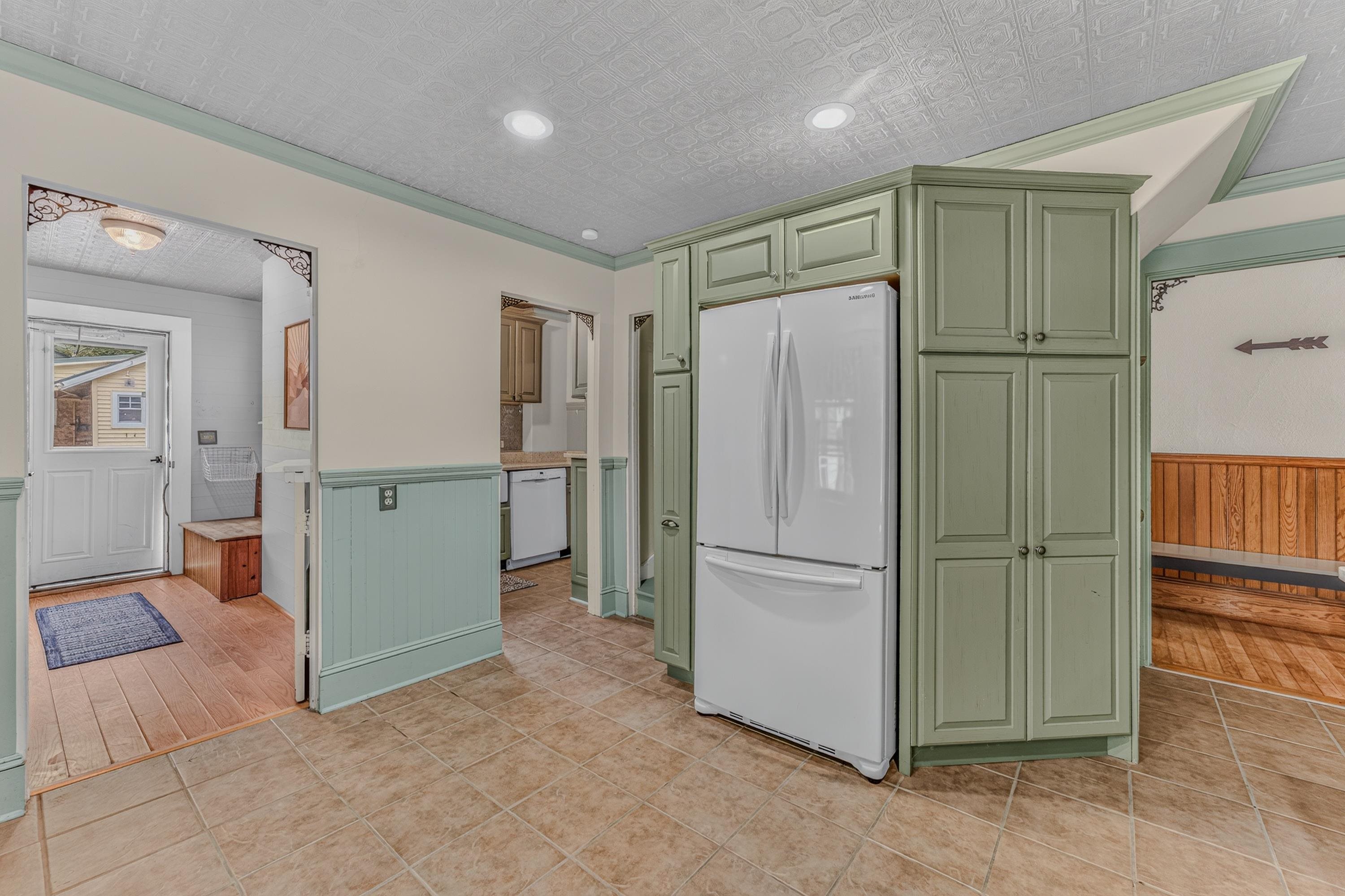 771 Presidential Highway Property Photo 17