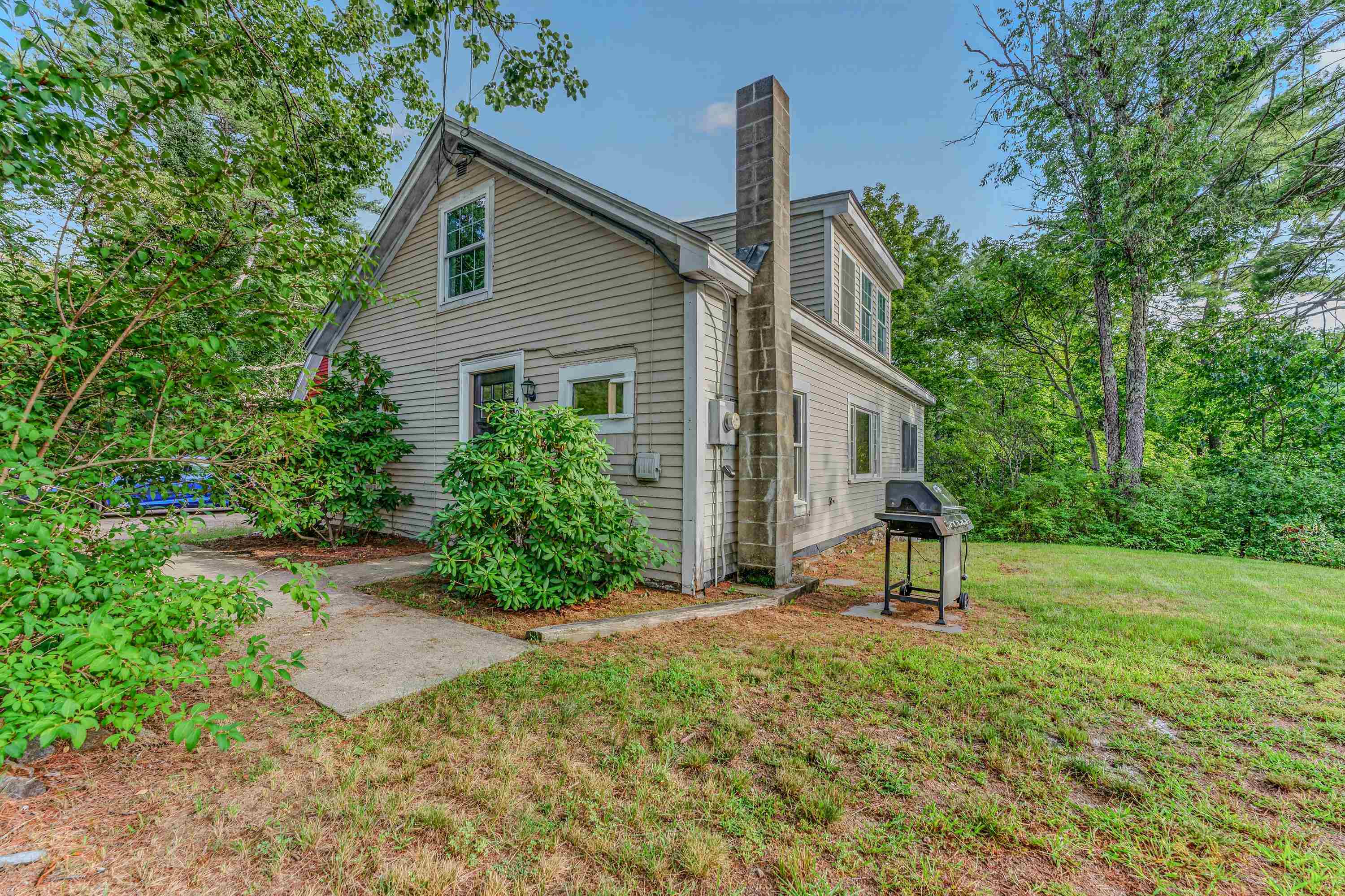 402 Oak Hill Road Property Photo 2