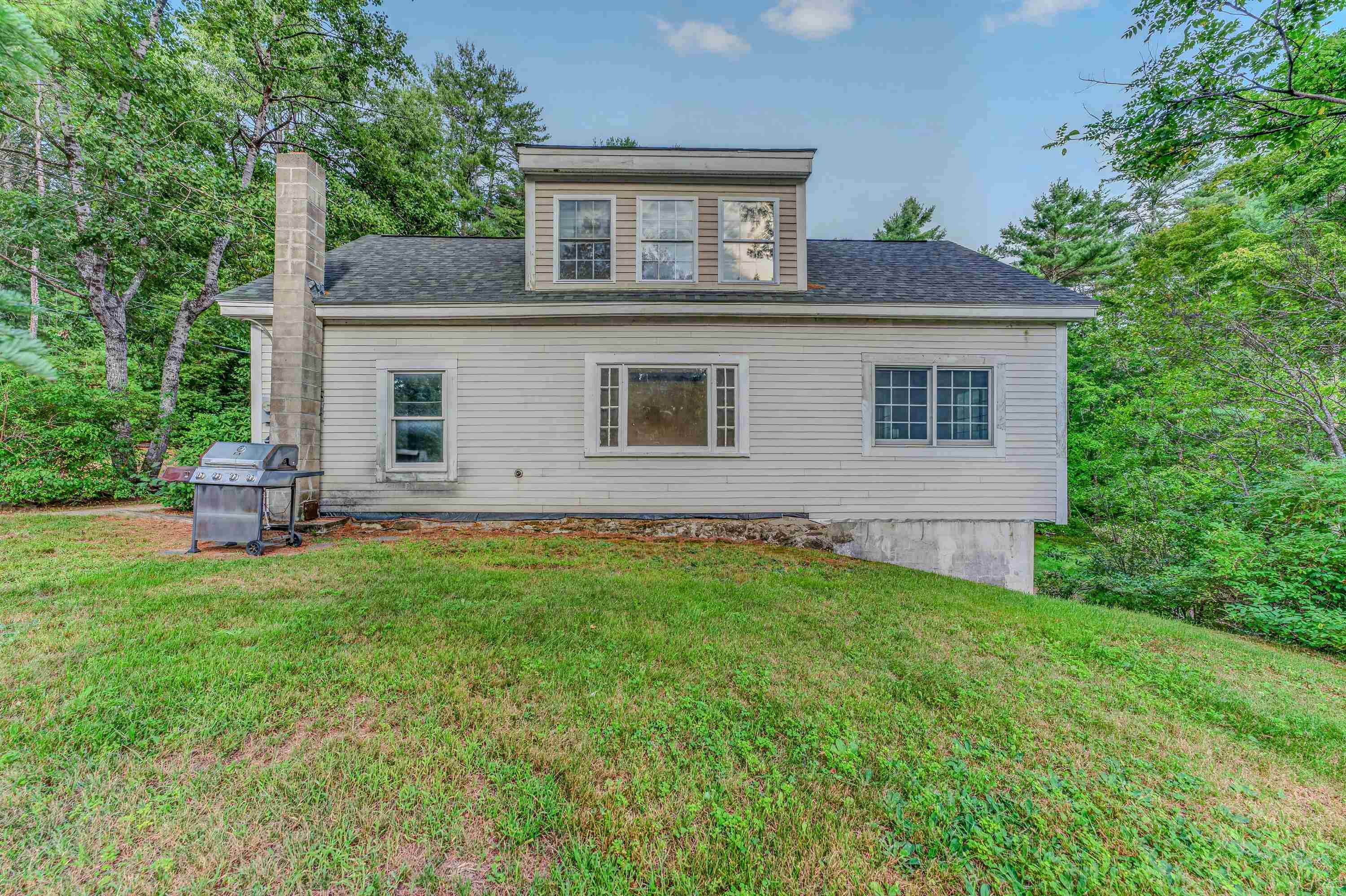 402 Oak Hill Road Property Photo 3