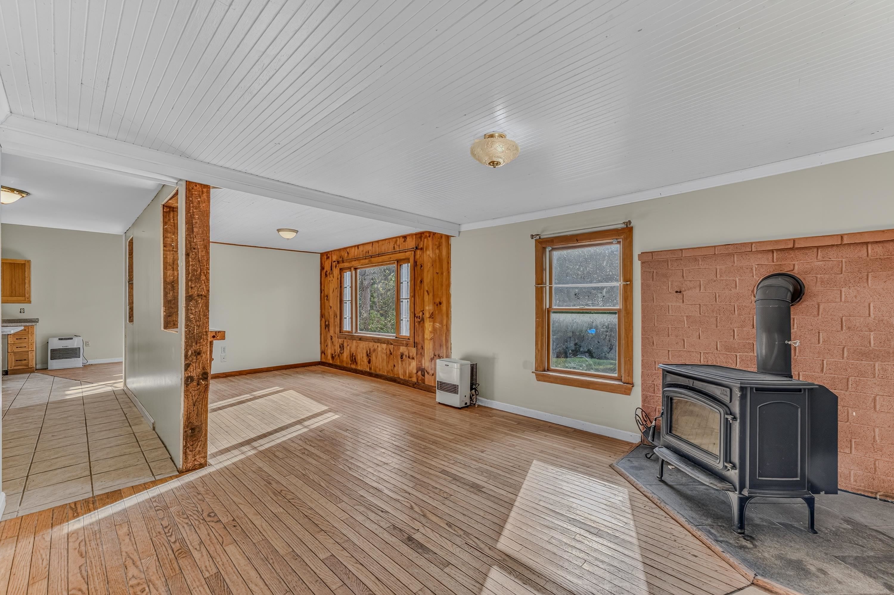 402 Oak Hill Road Property Photo 10