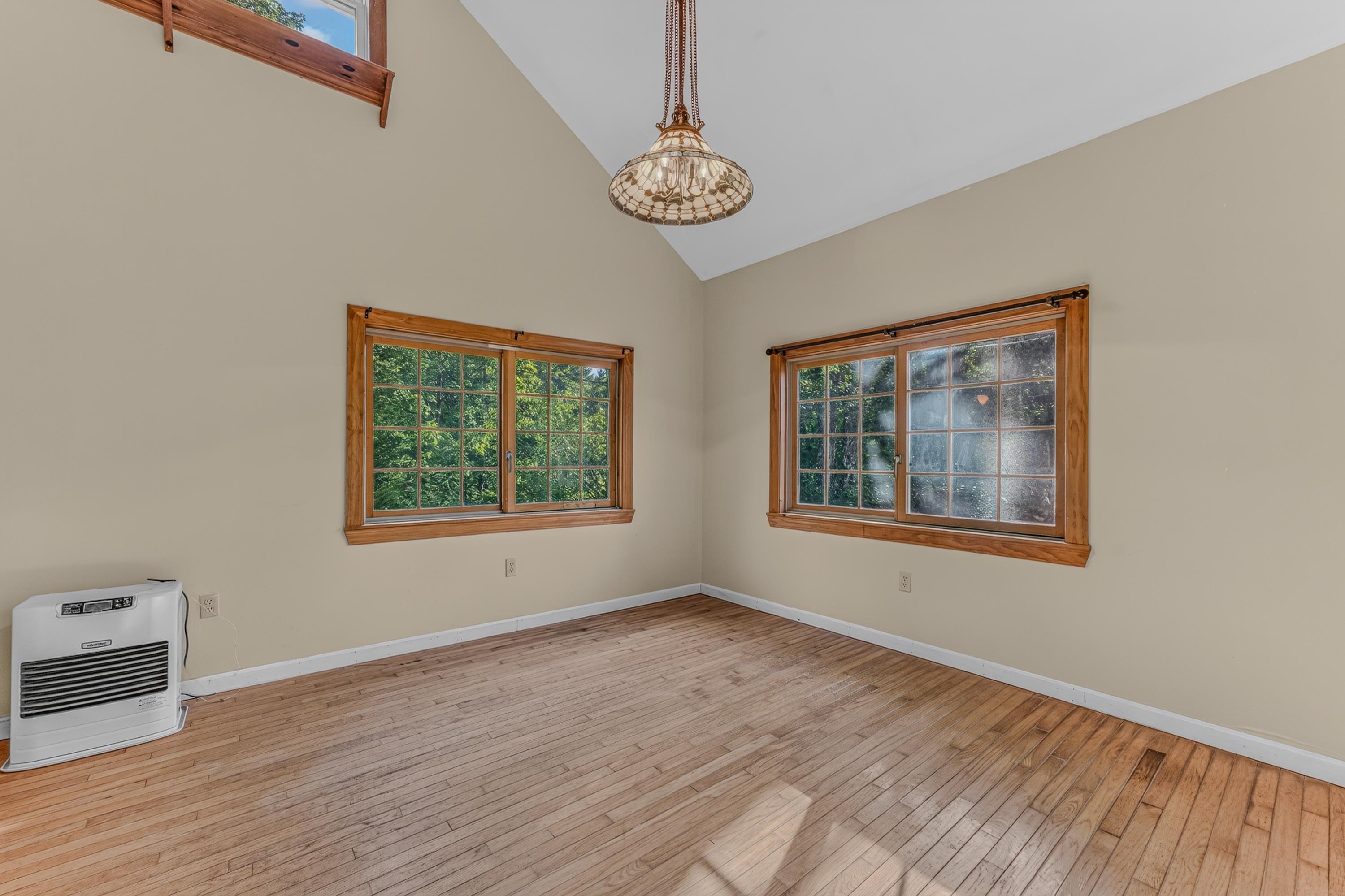 402 Oak Hill Road Property Photo 20