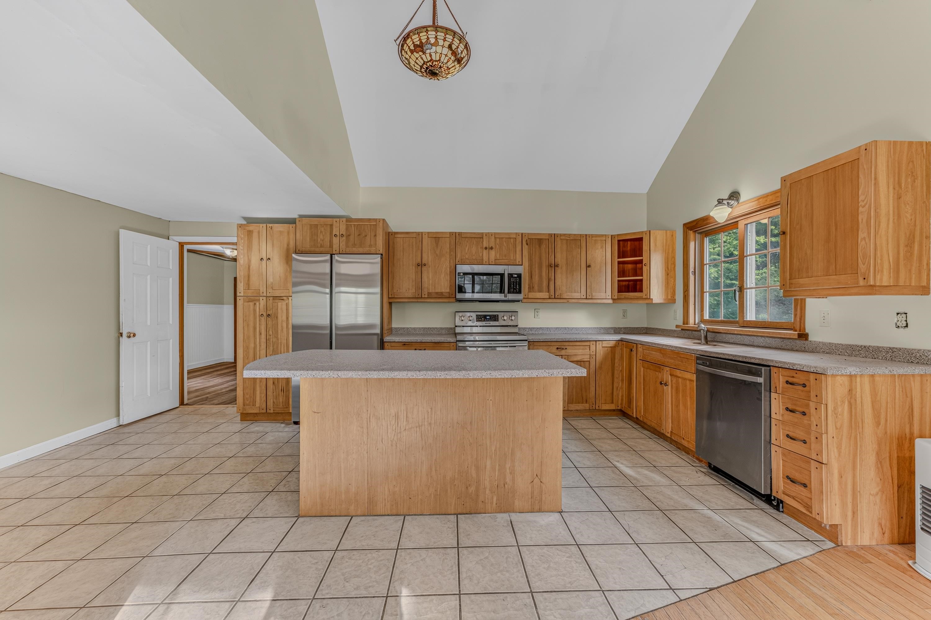 402 Oak Hill Road Property Photo 24