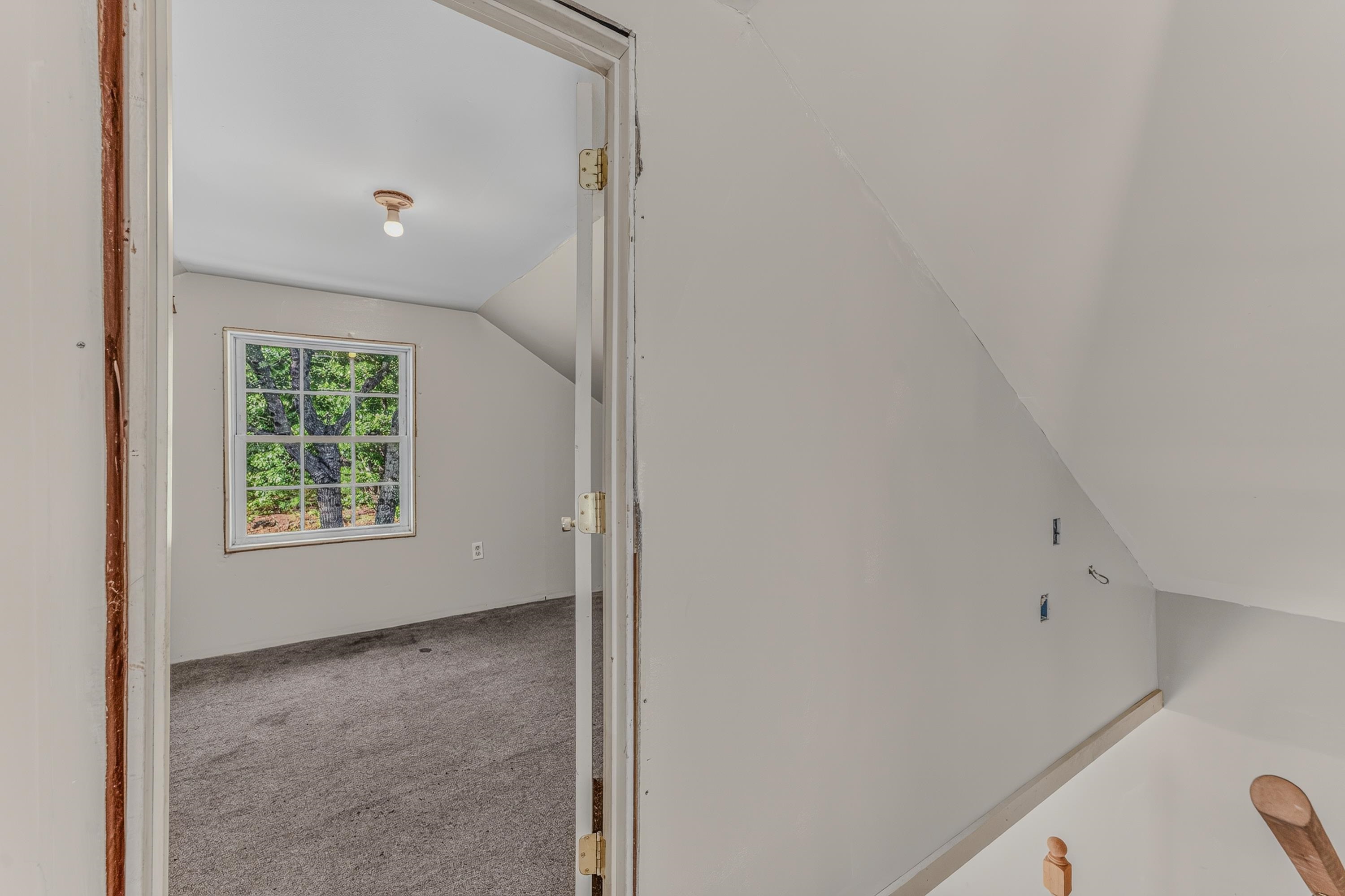 402 Oak Hill Road Property Photo 39