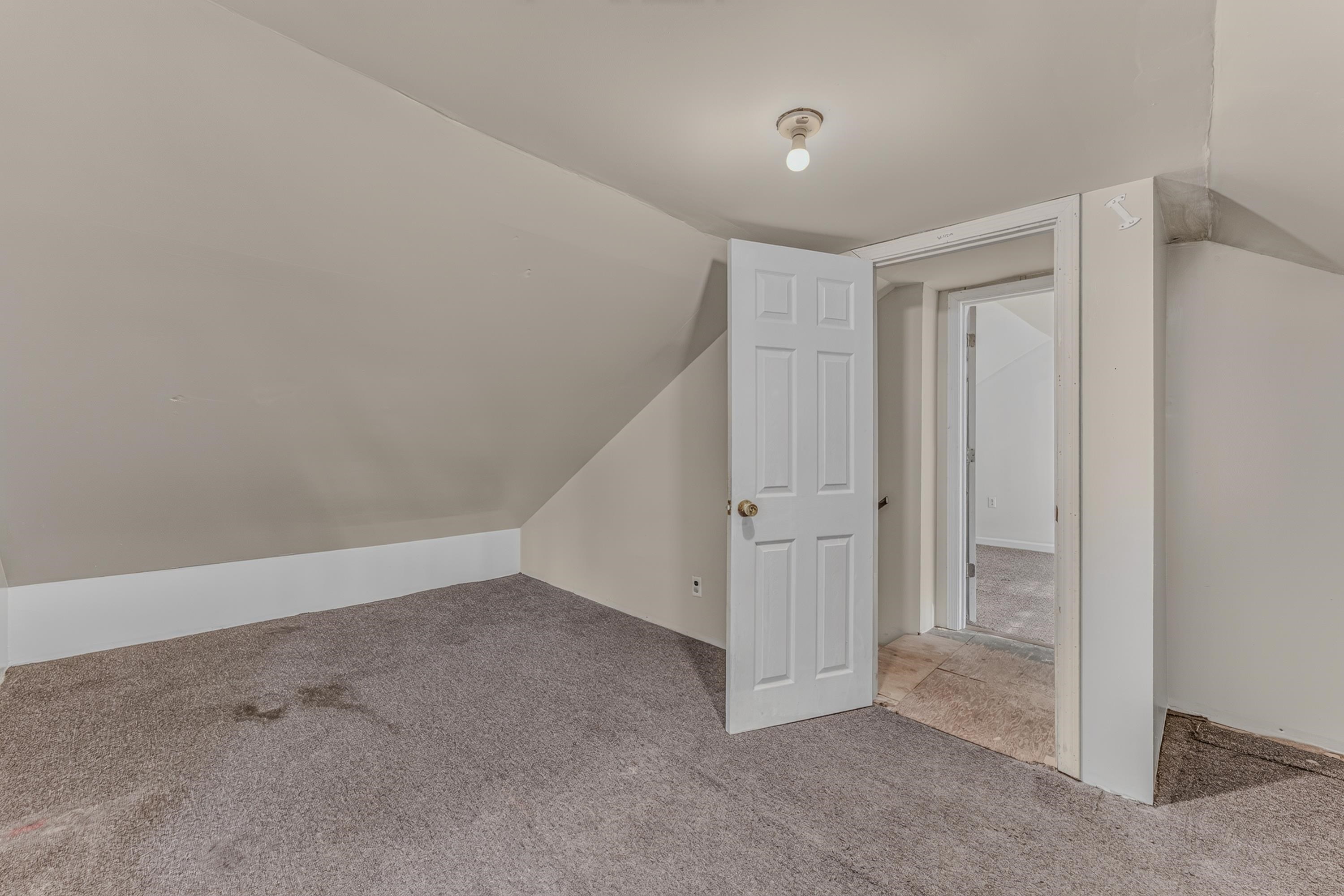 402 Oak Hill Road Property Photo 41