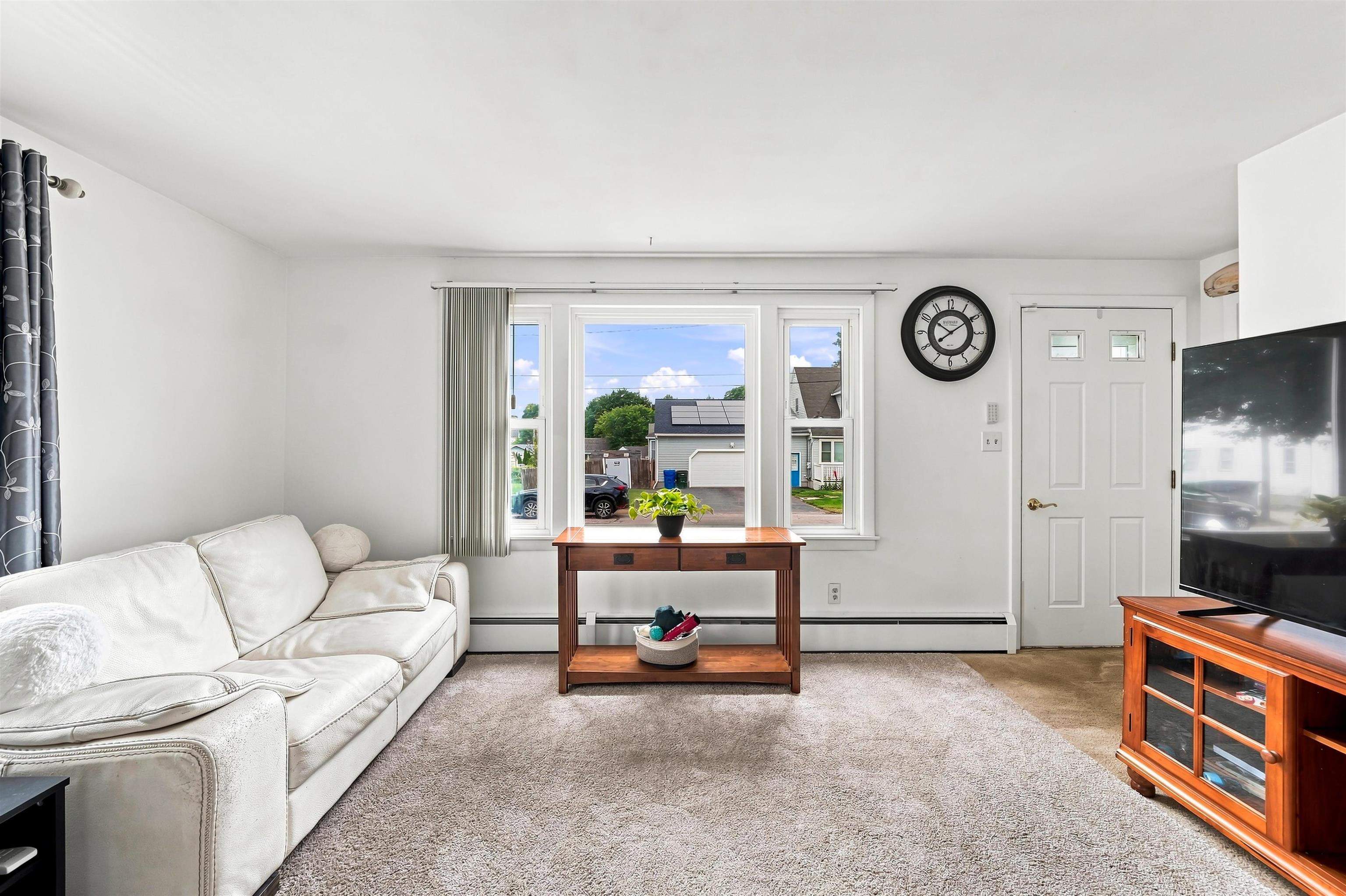 21 Woodbine Avenue Property Photo 4