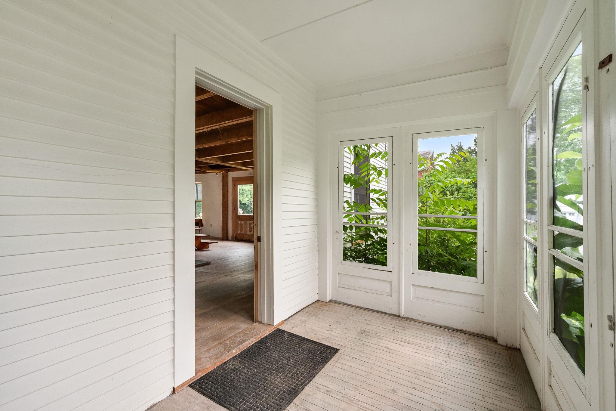 8 Short Street Property Photo 6