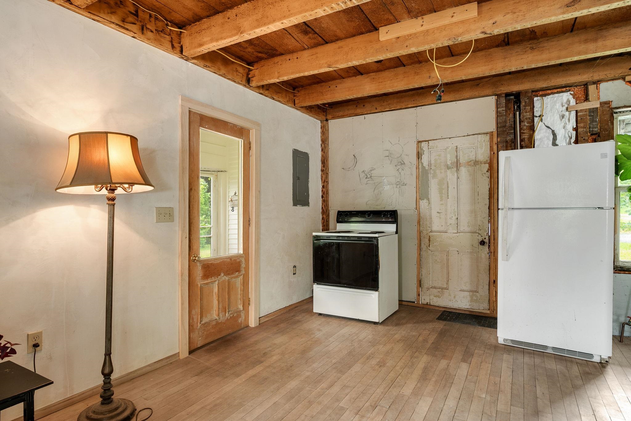 8 Short Street Property Photo 11