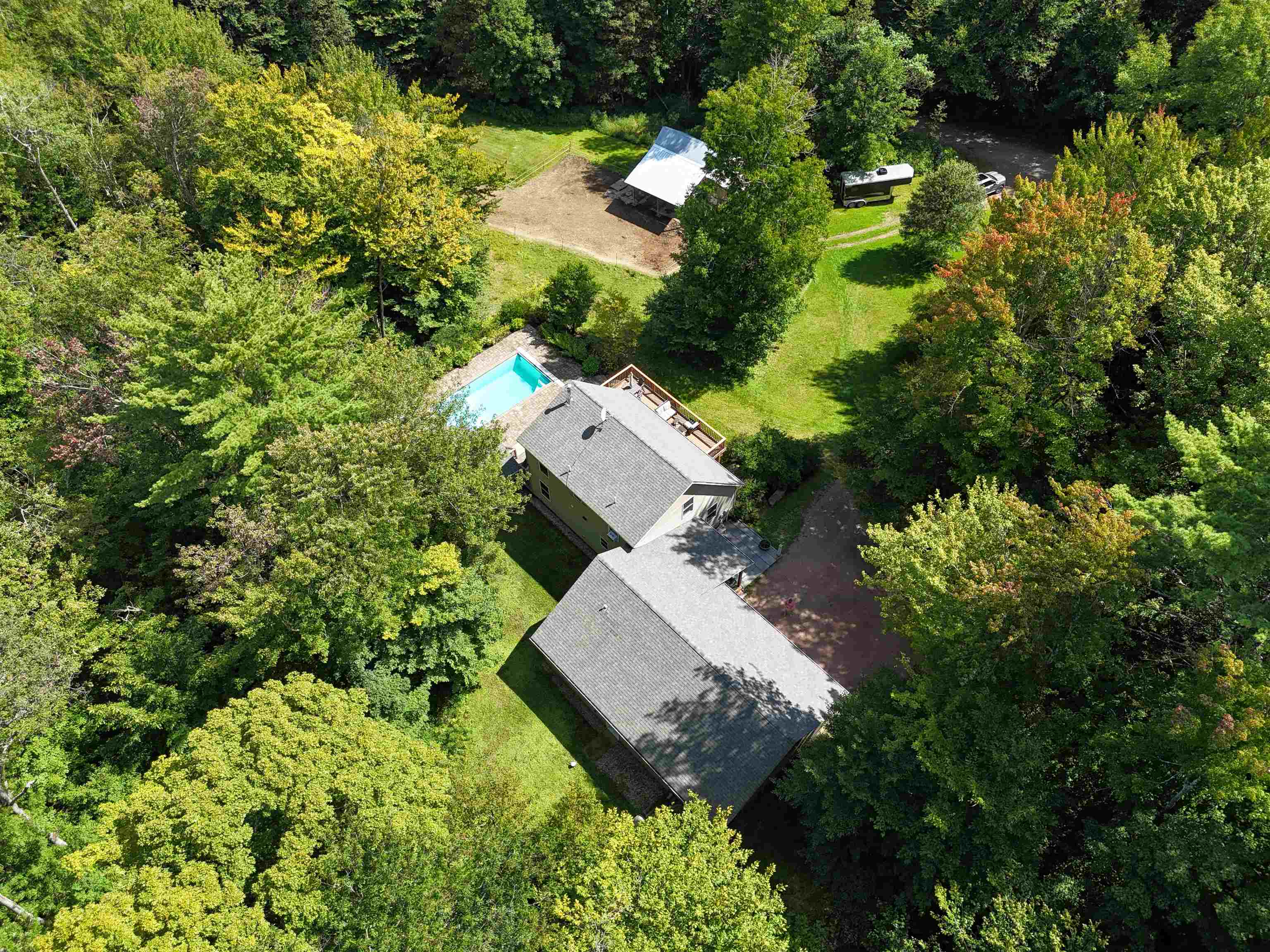 422 Hayden Hill Road E Property Photo 5