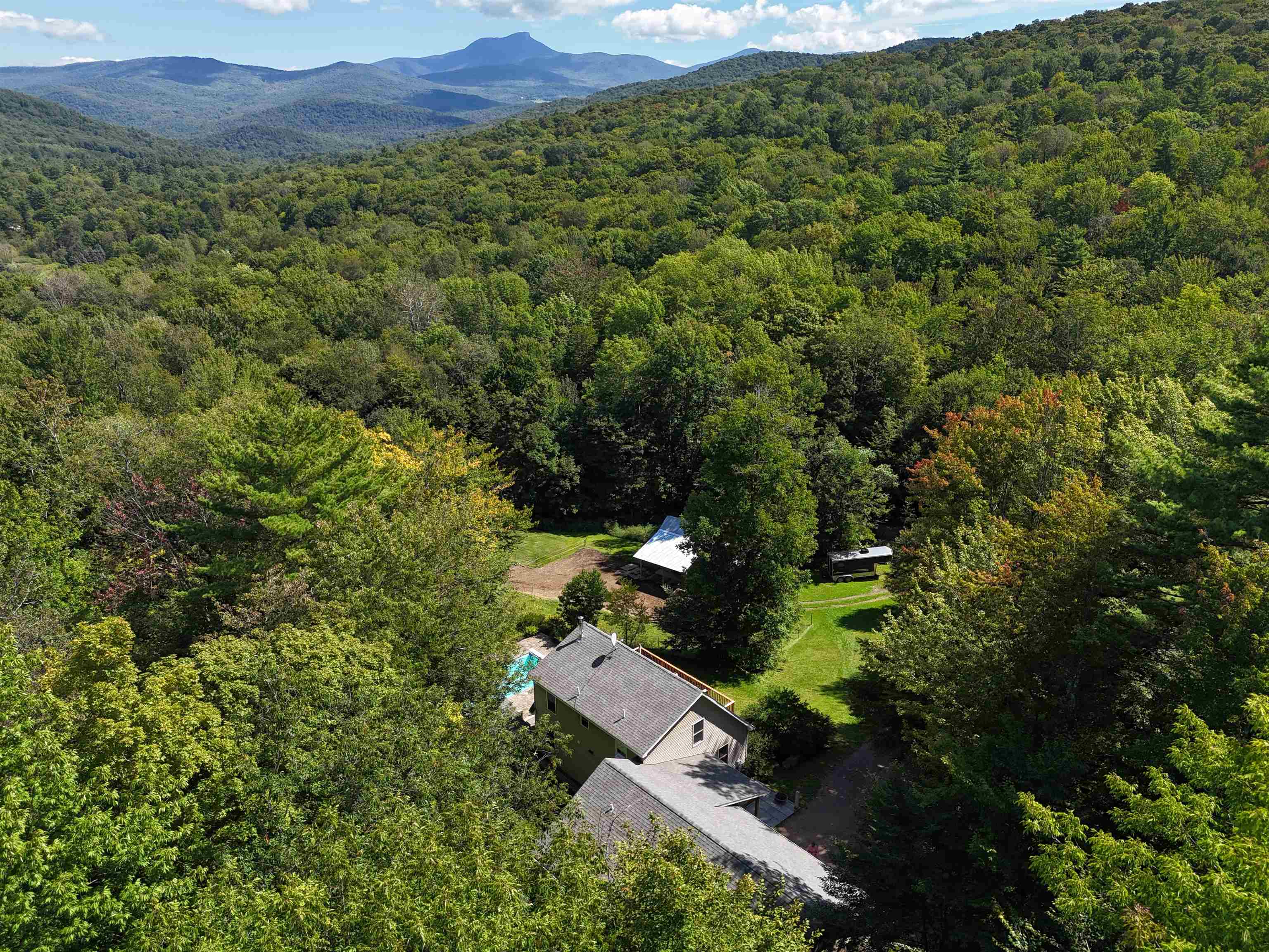 422 Hayden Hill Road E Property Photo 6