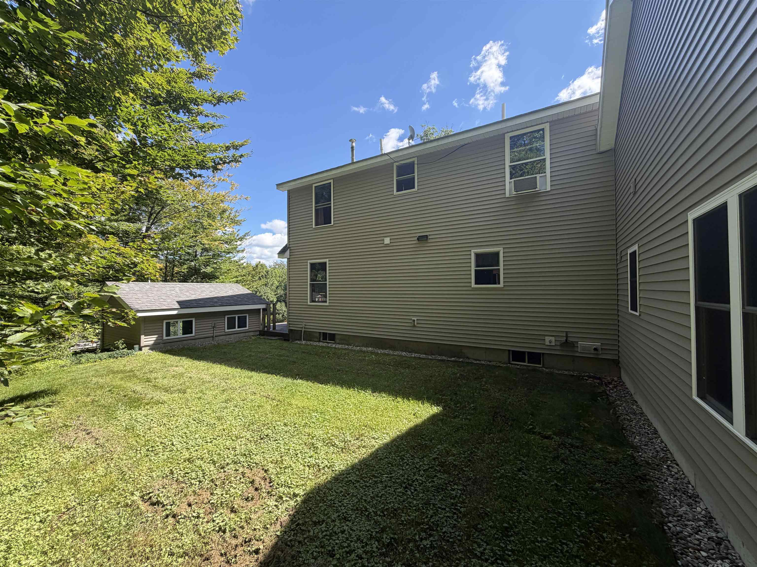 422 Hayden Hill Road E Property Photo 15