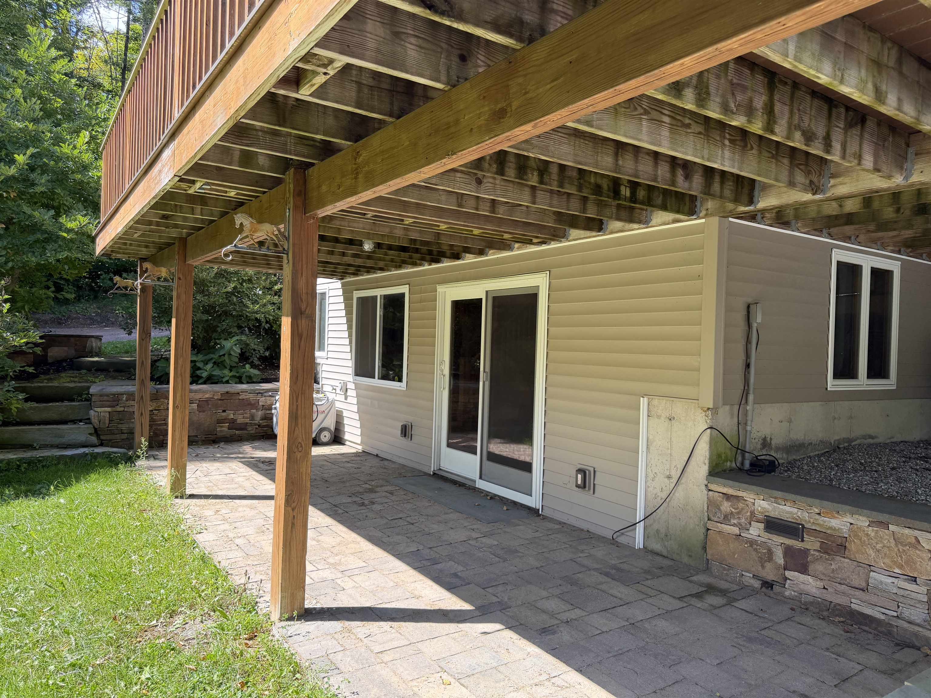 422 Hayden Hill Road E Property Photo 17