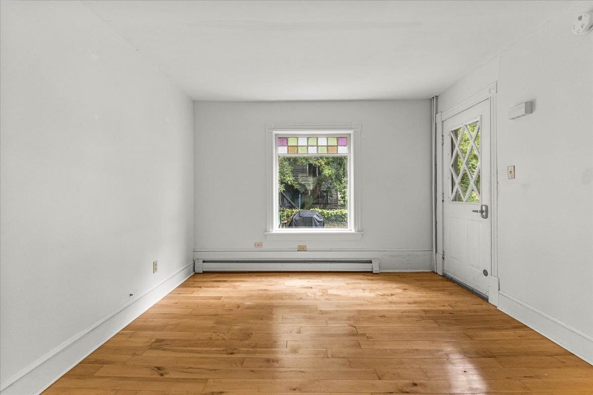 7 Champlain Place Property Photo 4
