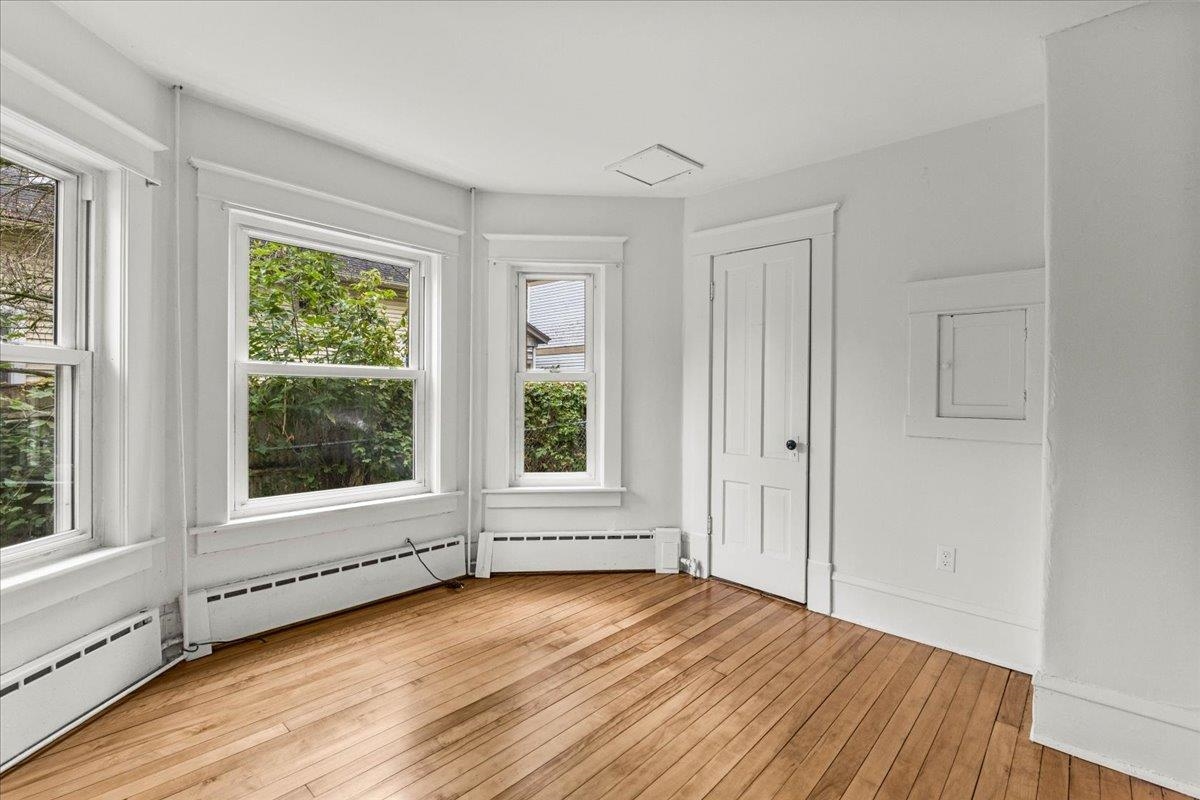 7 Champlain Place Property Photo 8
