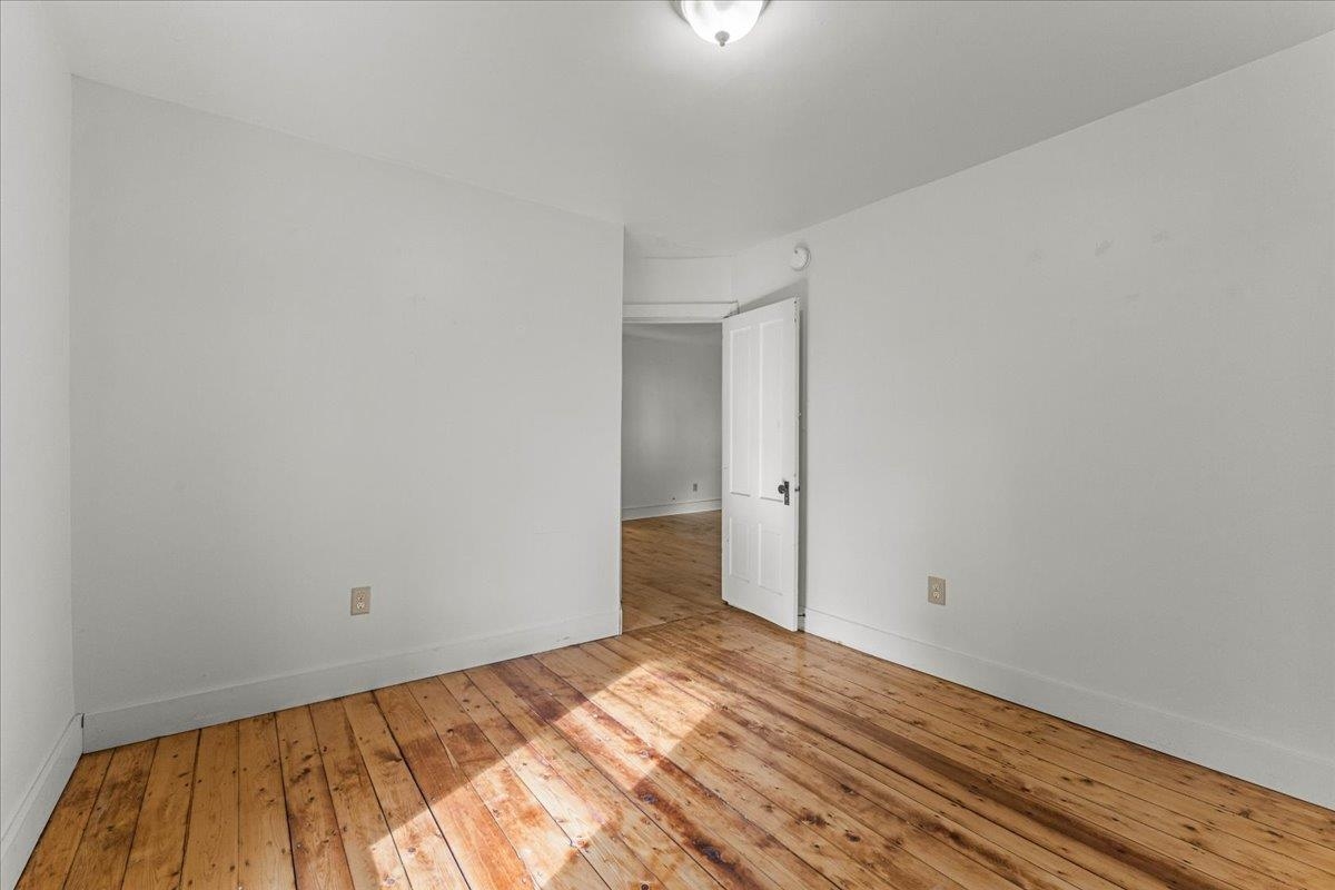 7 Champlain Place Property Photo 23