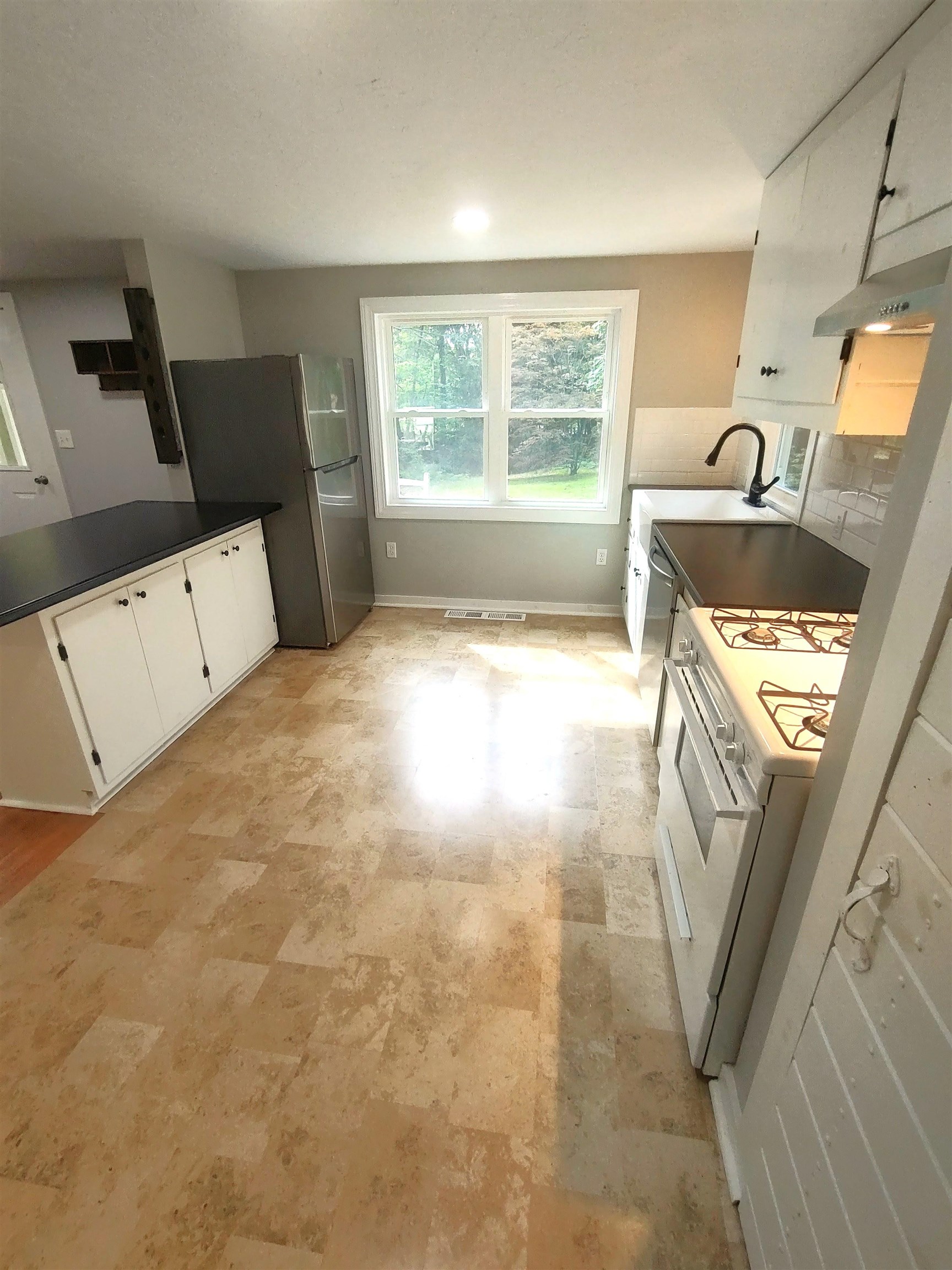 87 Foothills Road Property Photo 24