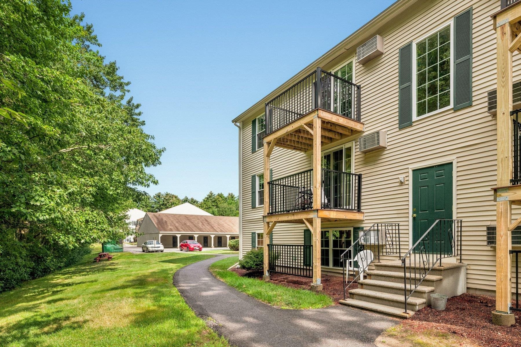 512 White Cedar Boulevard Property Photo 1