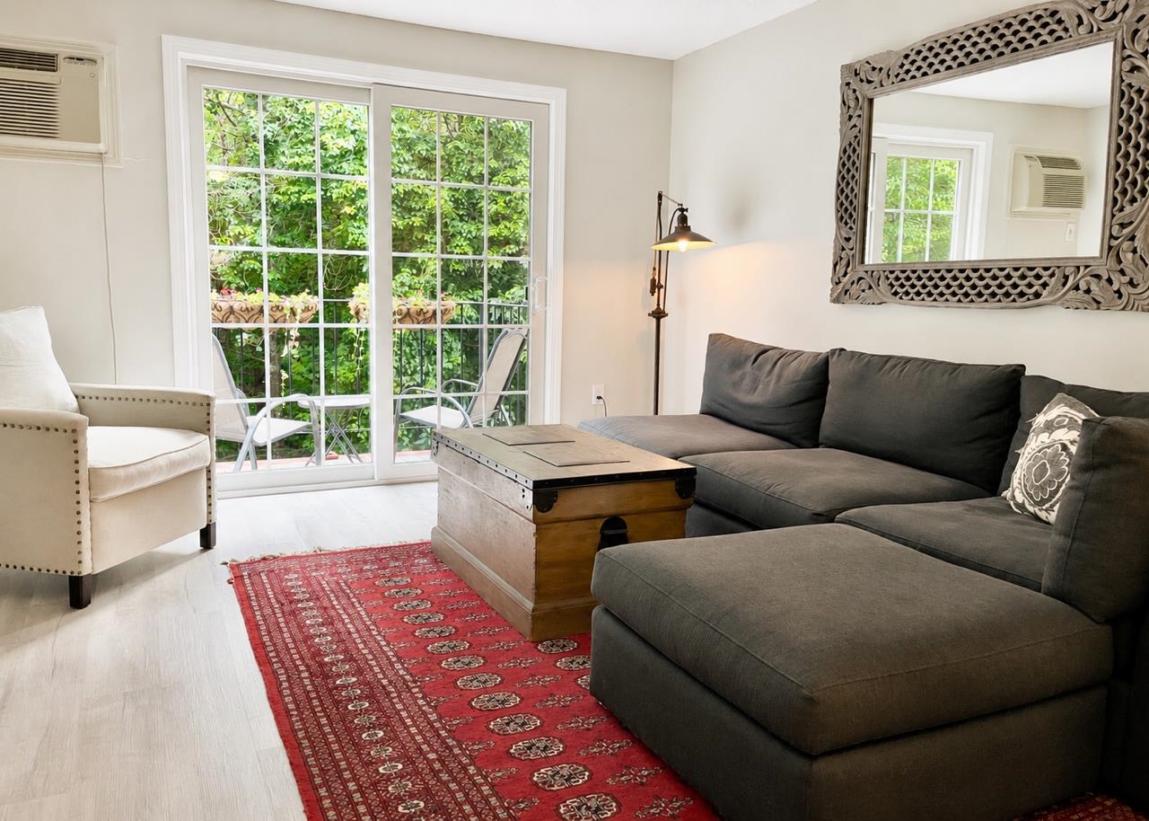 512 White Cedar Boulevard Property Photo 4