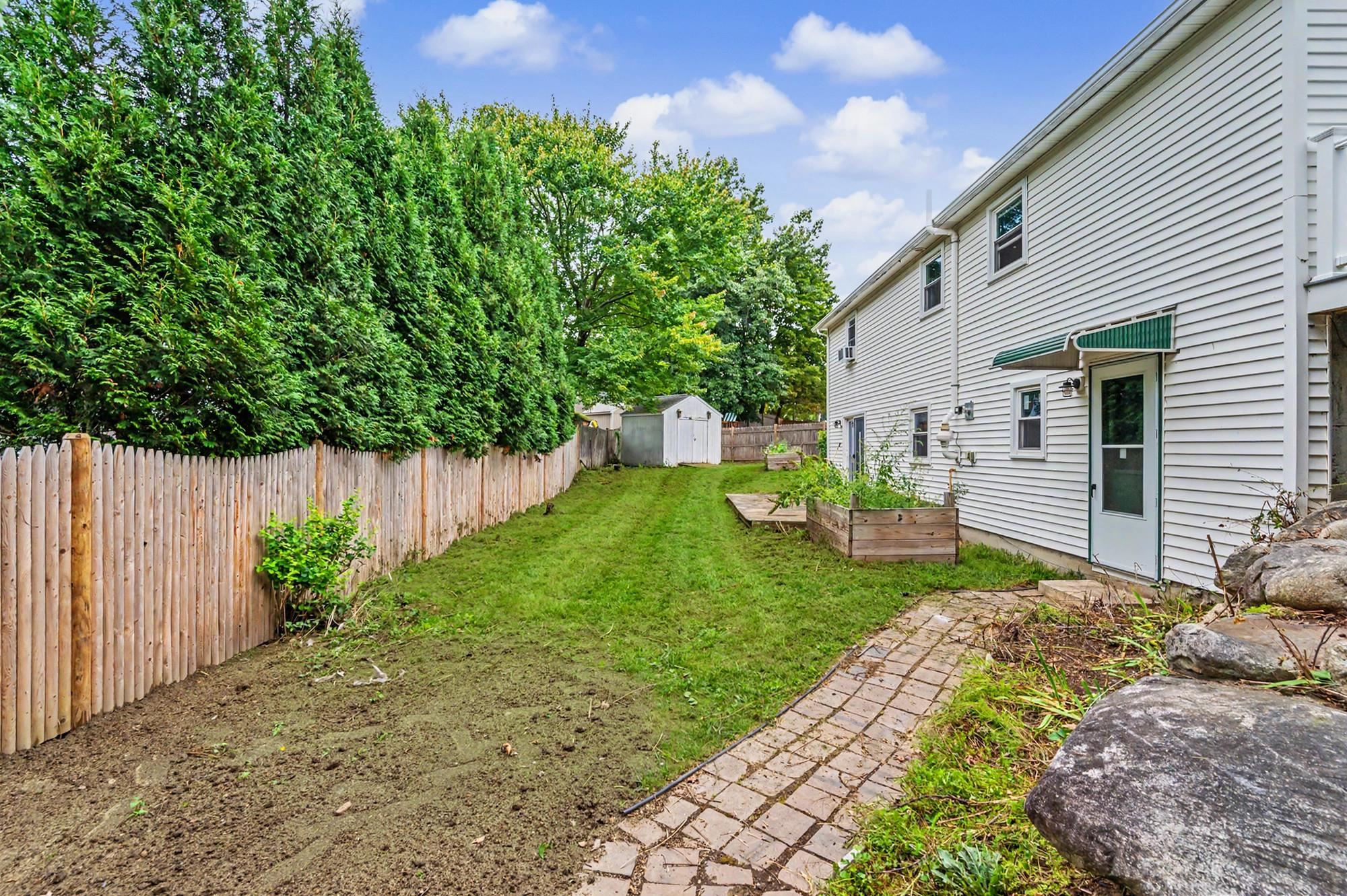 5 Estate Drive Property Photo 4