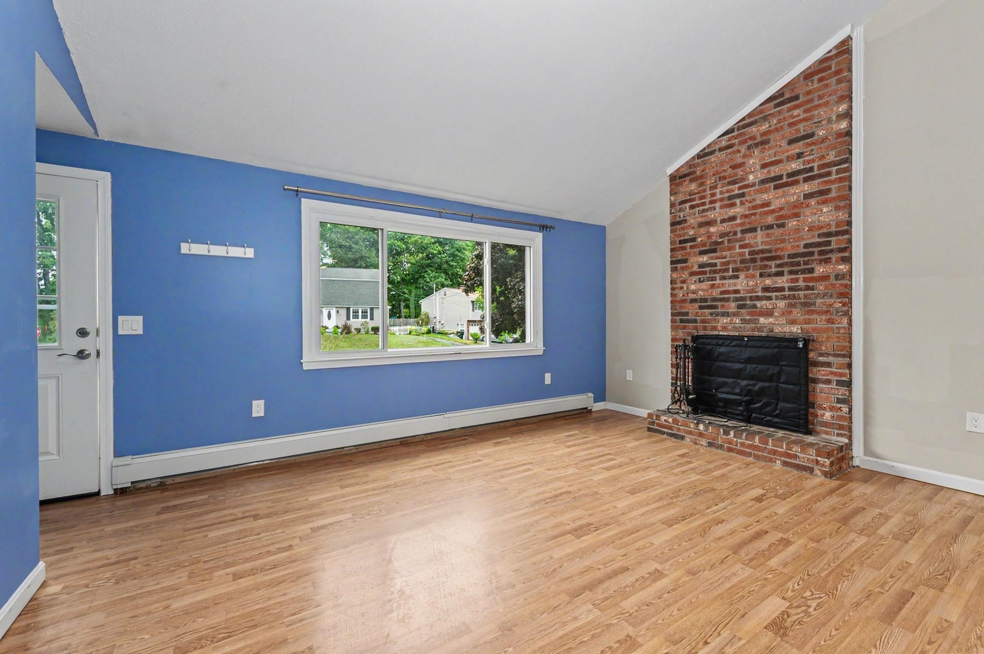 5 Estate Drive Property Photo 11