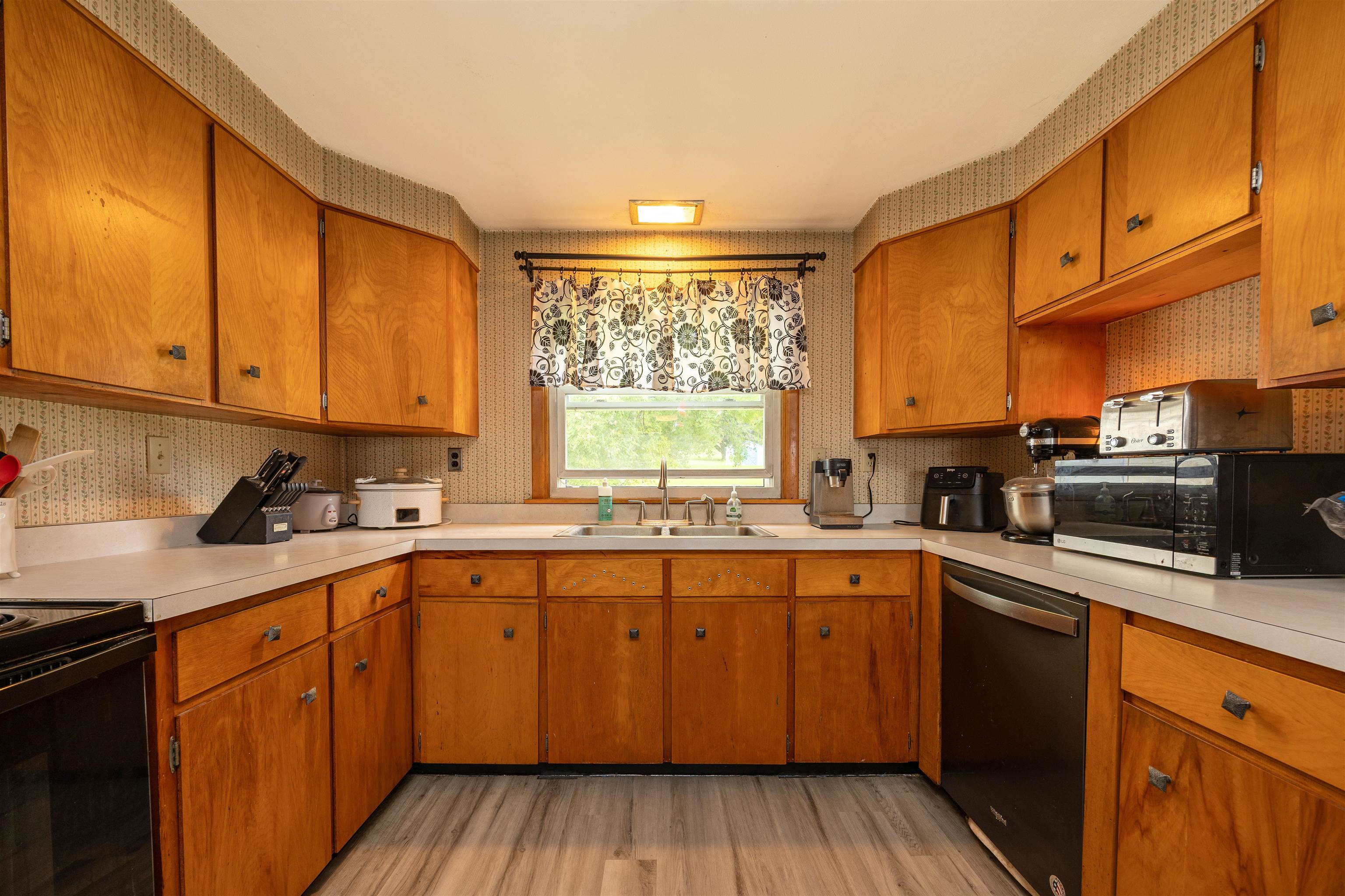 80 Mountain View Drive Property Photo 8