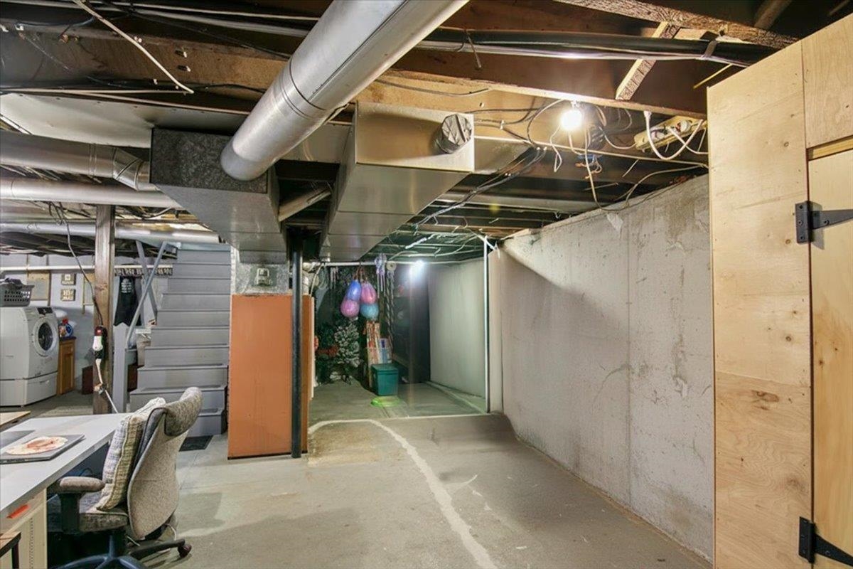 6 Fairview Street Property Photo 33