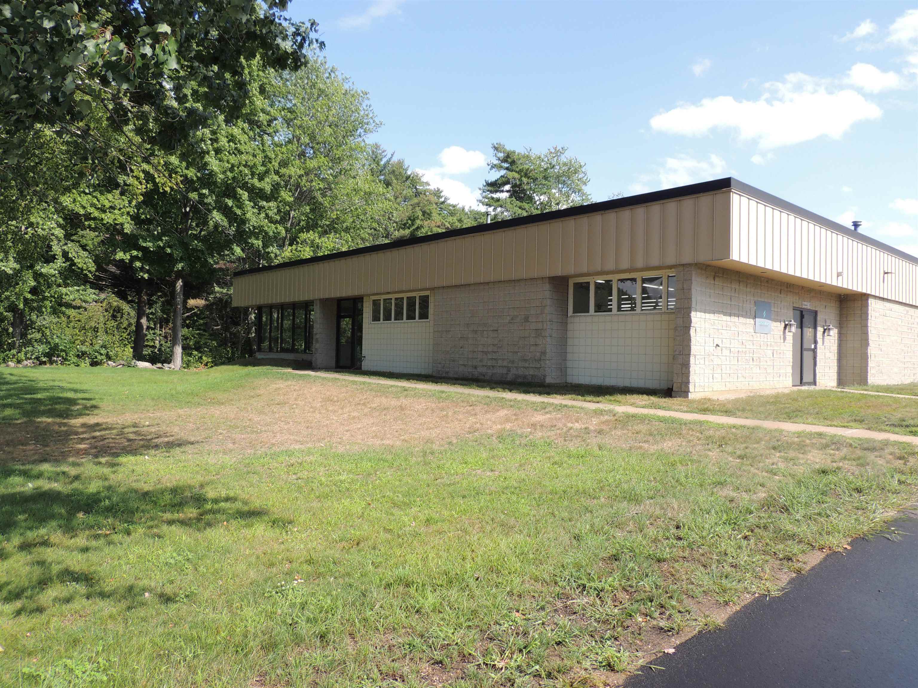 14 Lexington Drive Property Photo 1