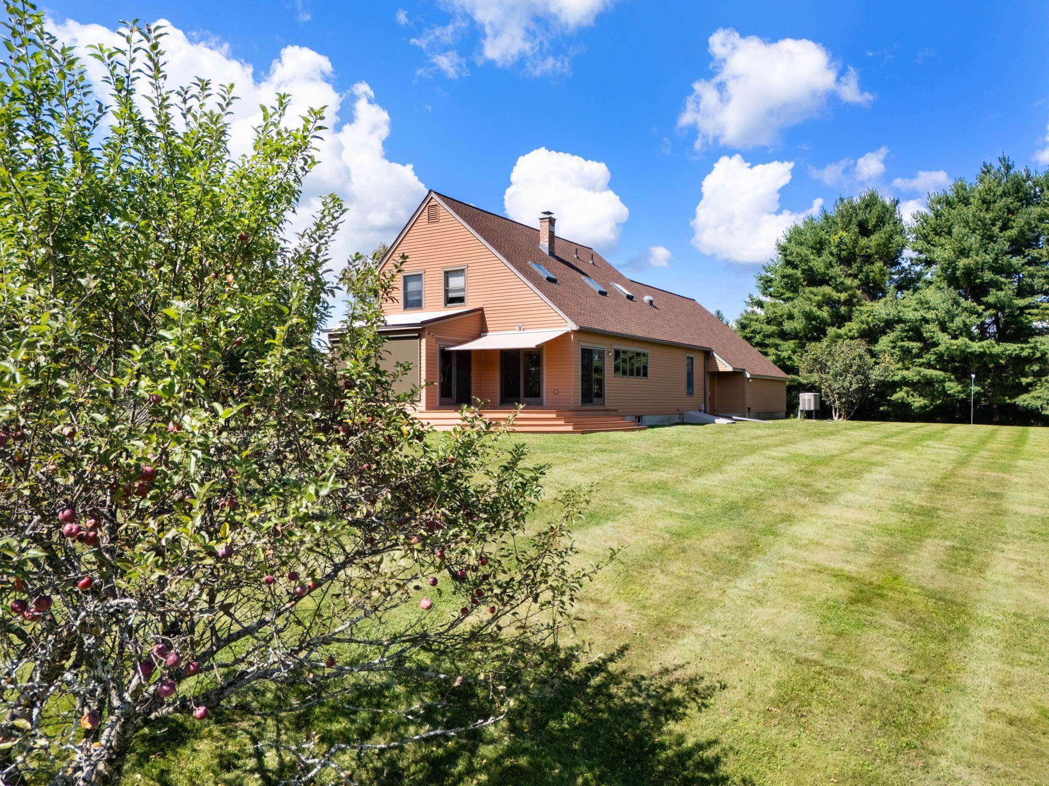 47 Oak Hill Drive Property Photo 3