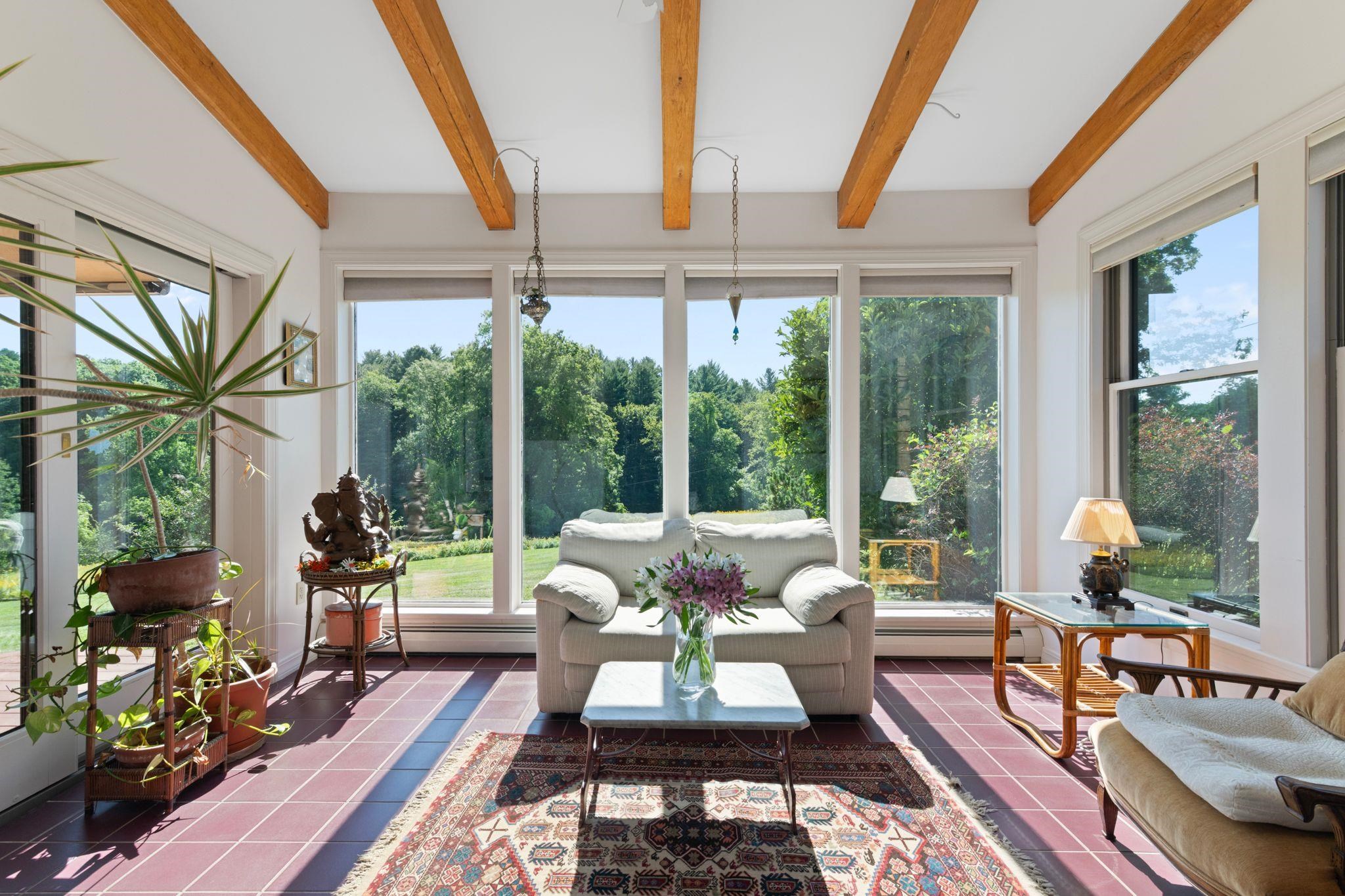 47 Oak Hill Drive Property Photo 6
