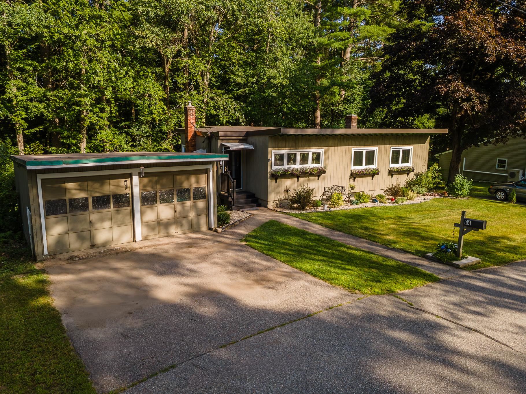 64 Fox Circle Property Photo 1