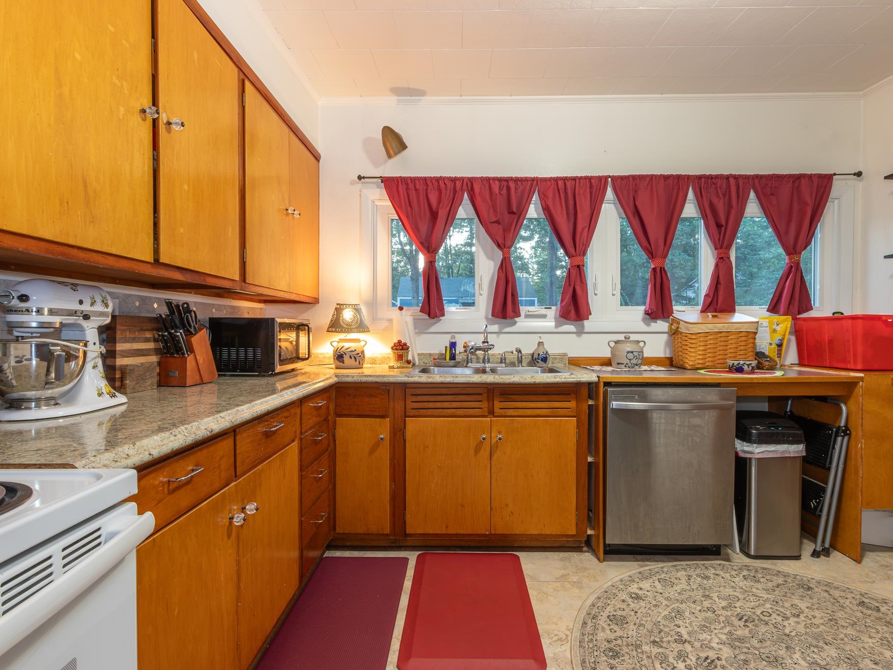 64 Fox Circle Property Photo 10