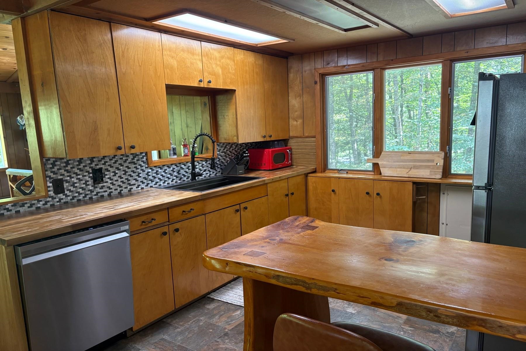 2487 Vt Route 100 Property Photo 4
