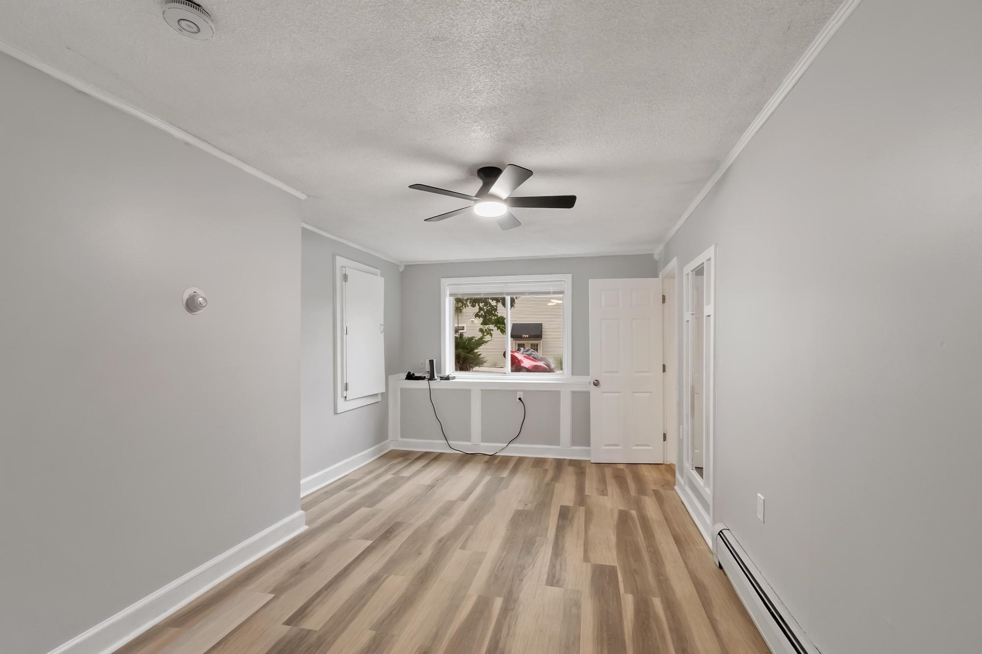 786 Mammoth Road Property Photo 11