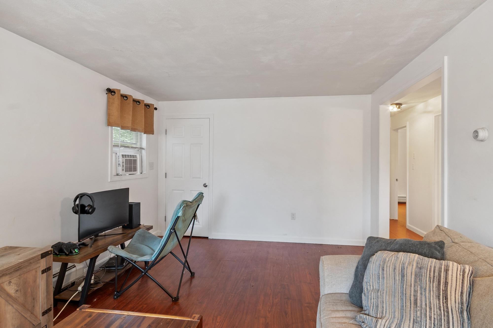 786 Mammoth Road Property Photo 28