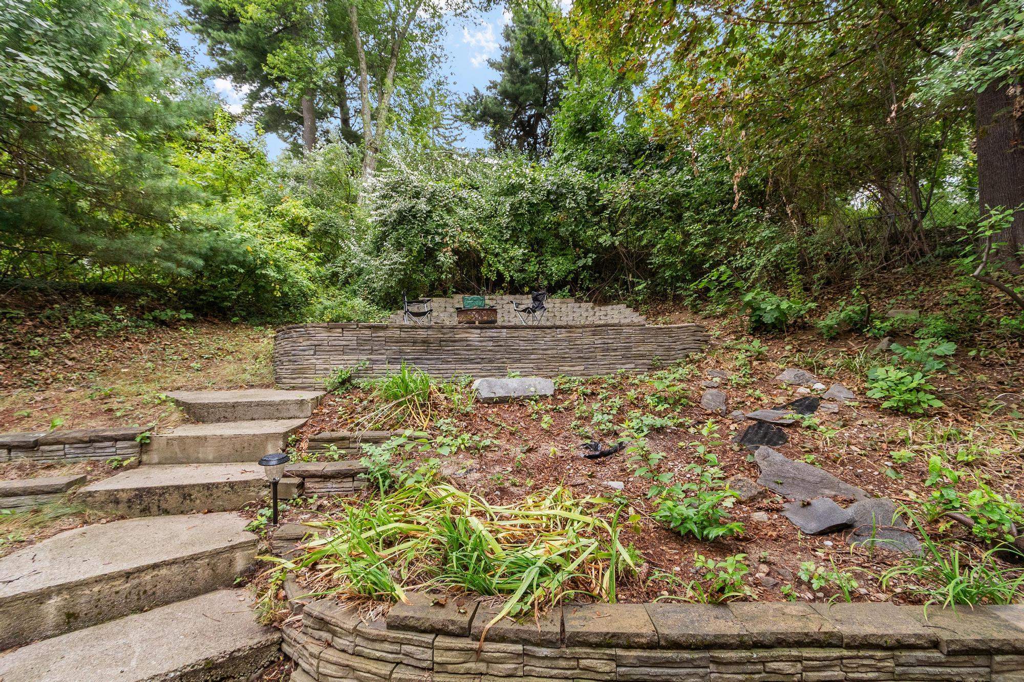 786 Mammoth Road Property Photo 31