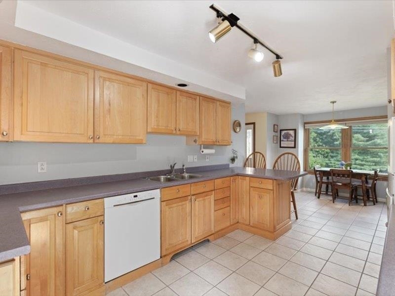 110 Pheasant Lane Property Photo 4