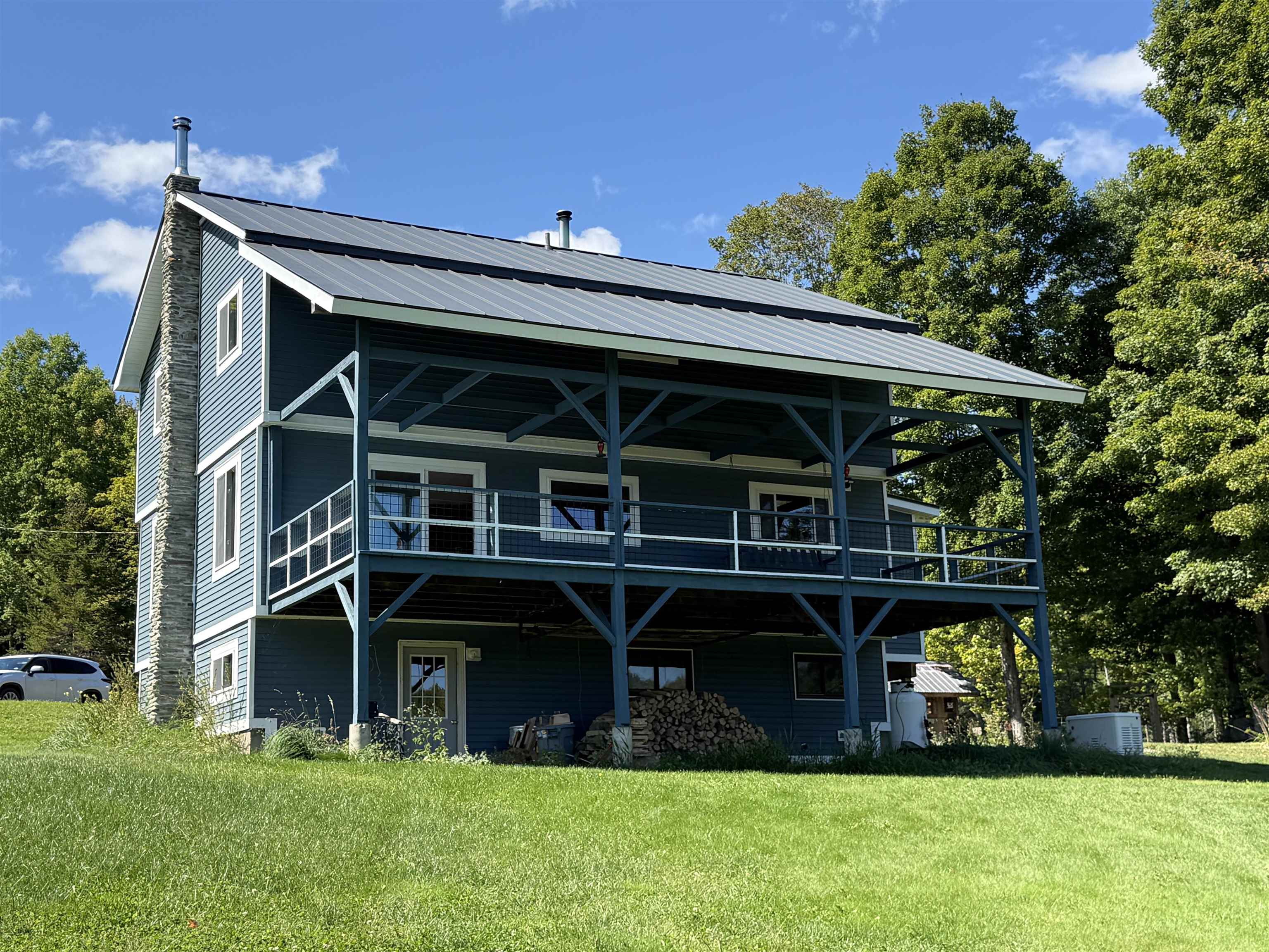 1720 Macintosh Hill Road Property Photo 4