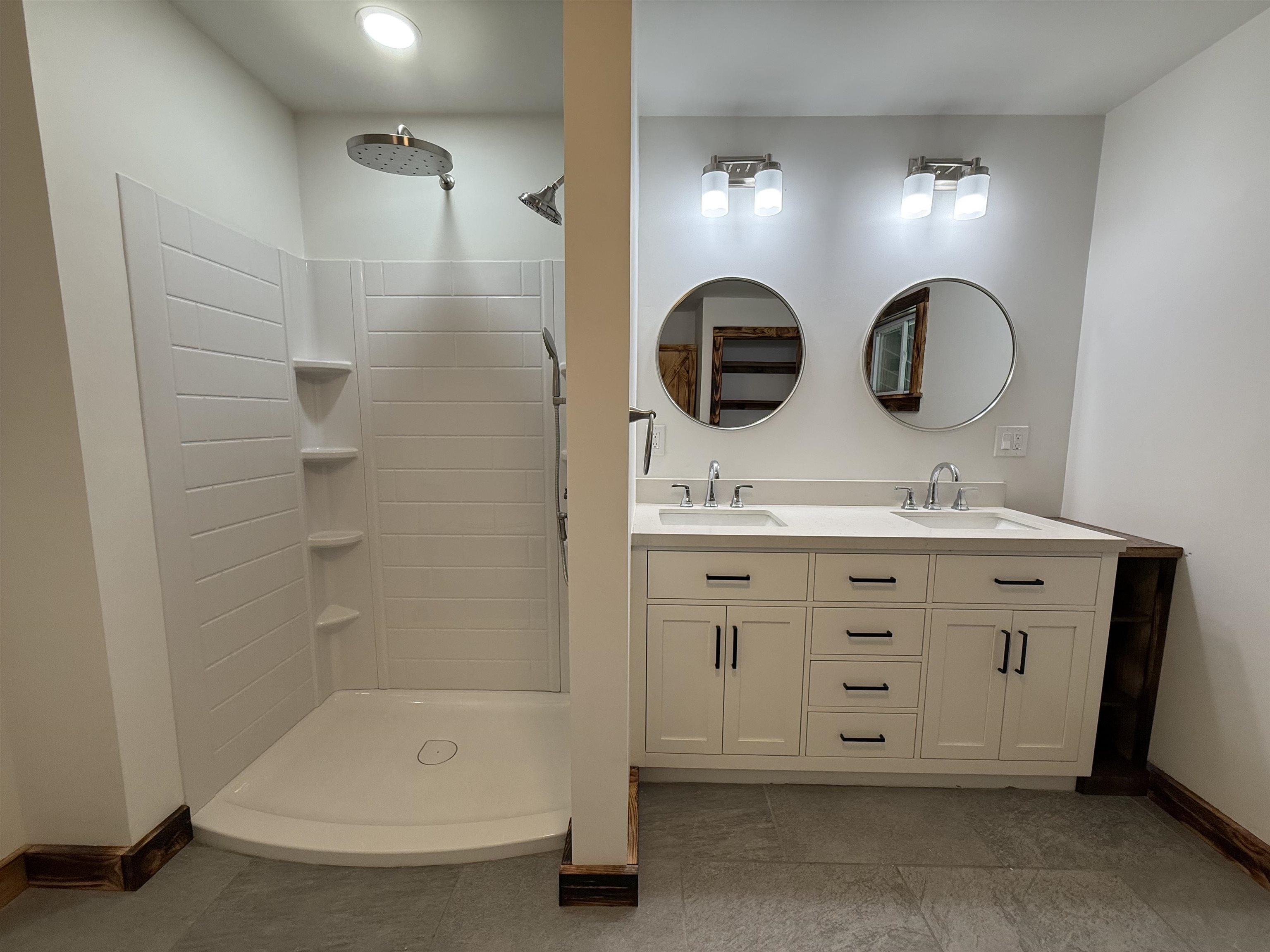 1720 Macintosh Hill Road Property Photo 16