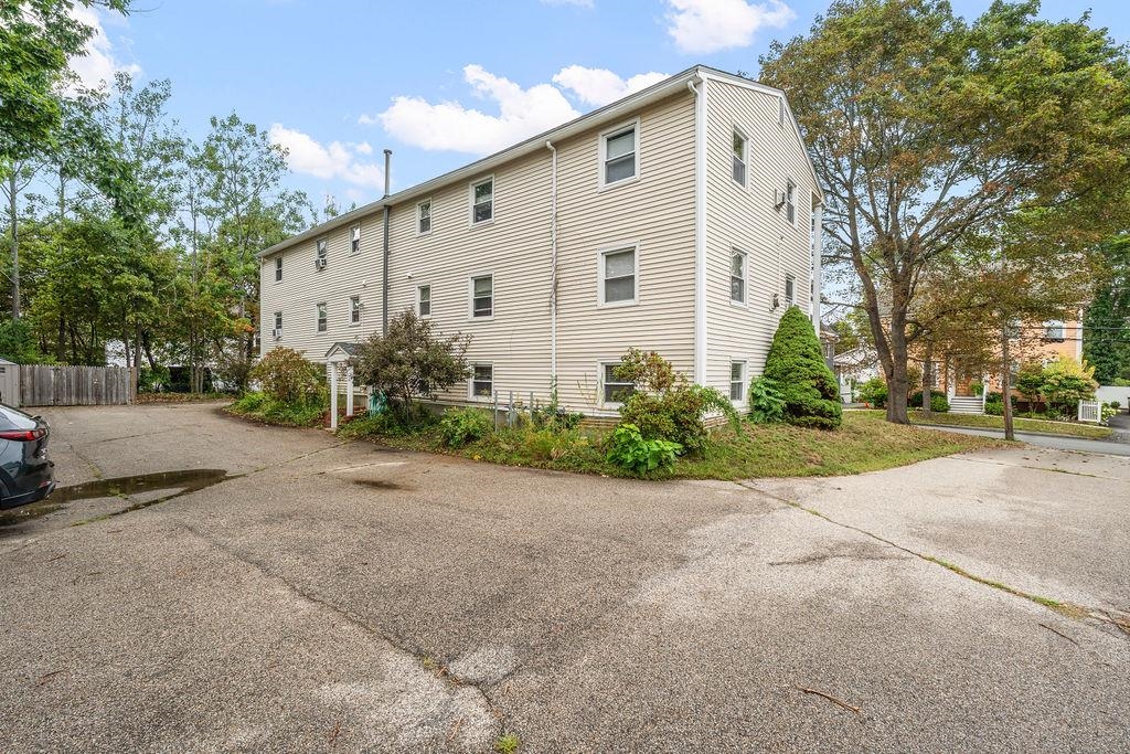 140 Cass Street Property Photo 2