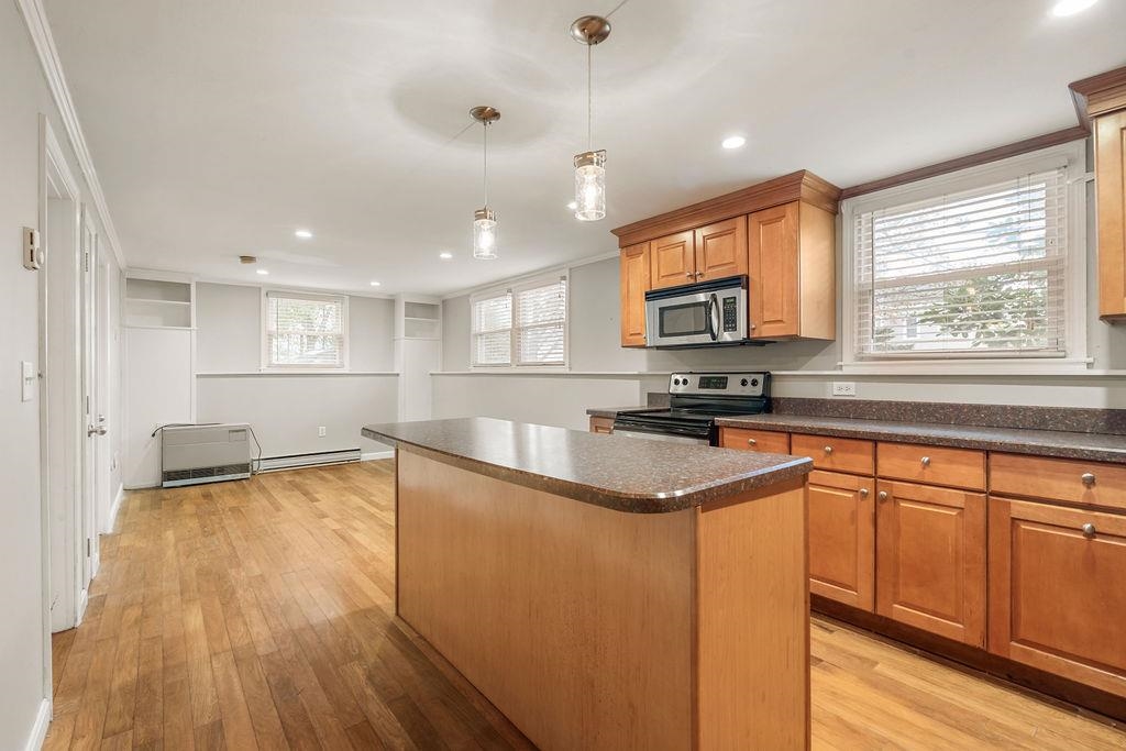 140 Cass Street Property Photo 5