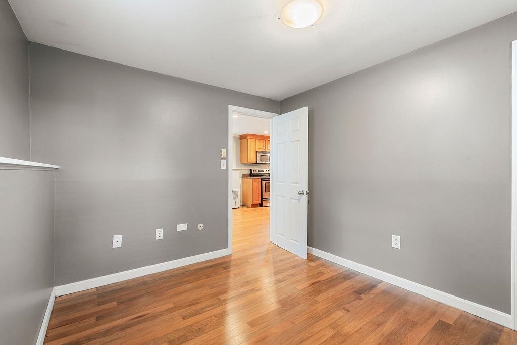 140 Cass Street Property Photo 13