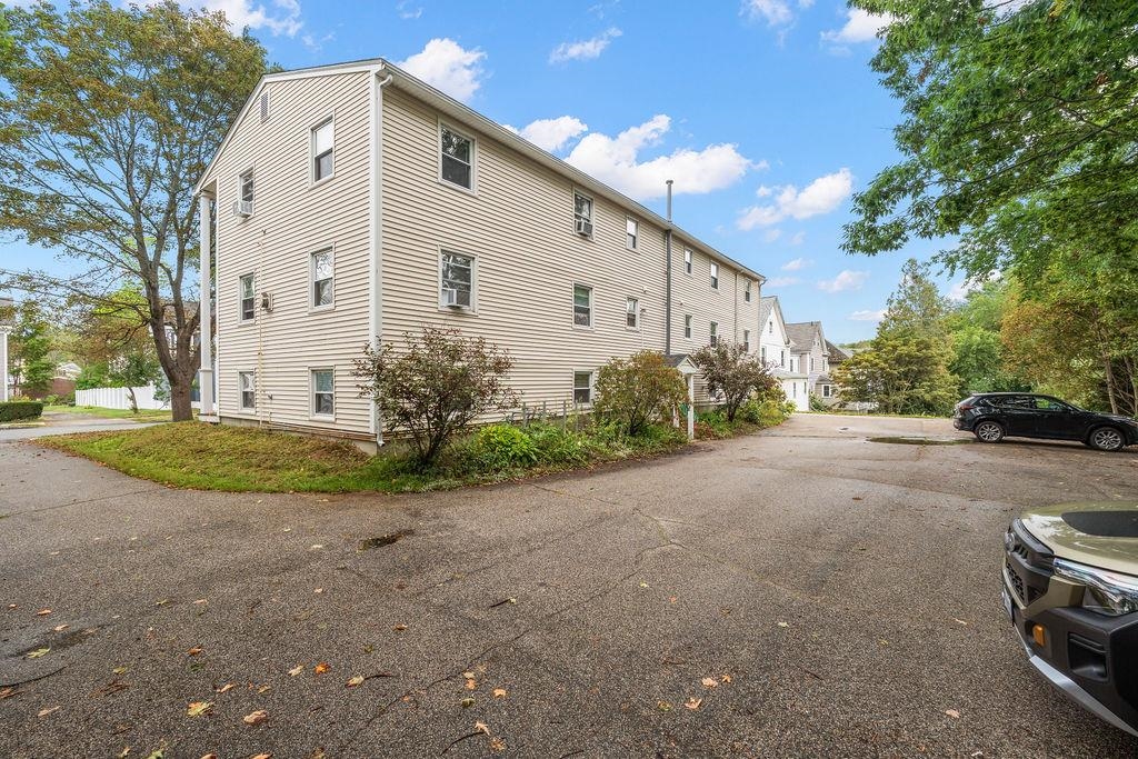 140 Cass Street Property Photo 19