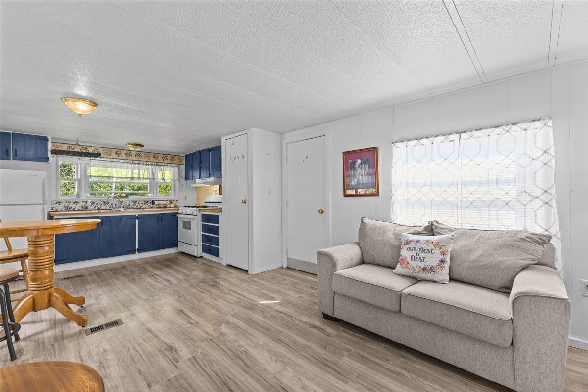 2083 West Hill Road Property Photo 25