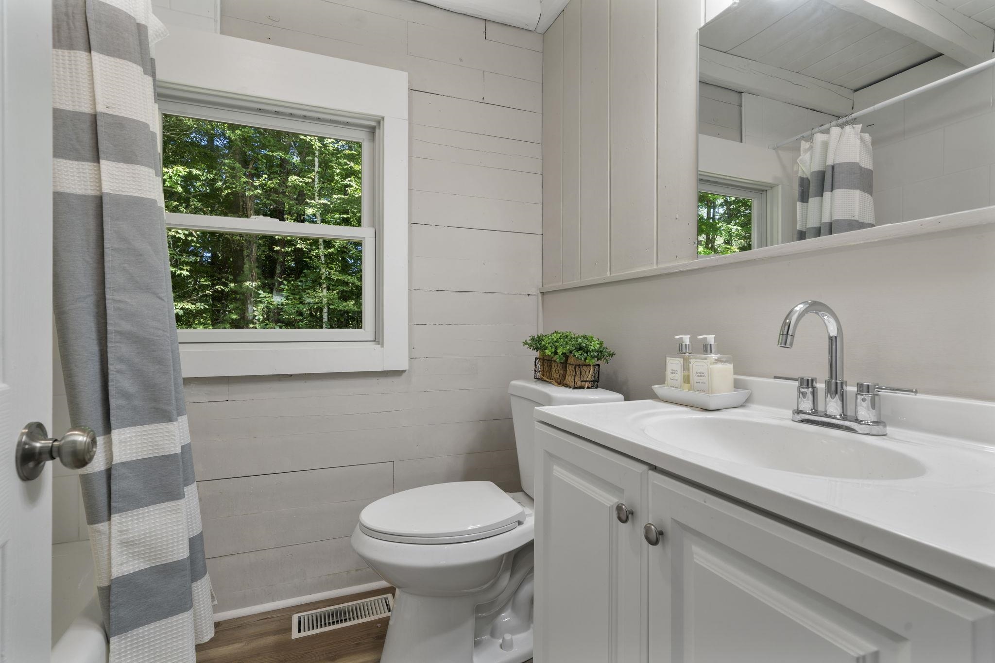 37 Symonds Lane Property Photo 15
