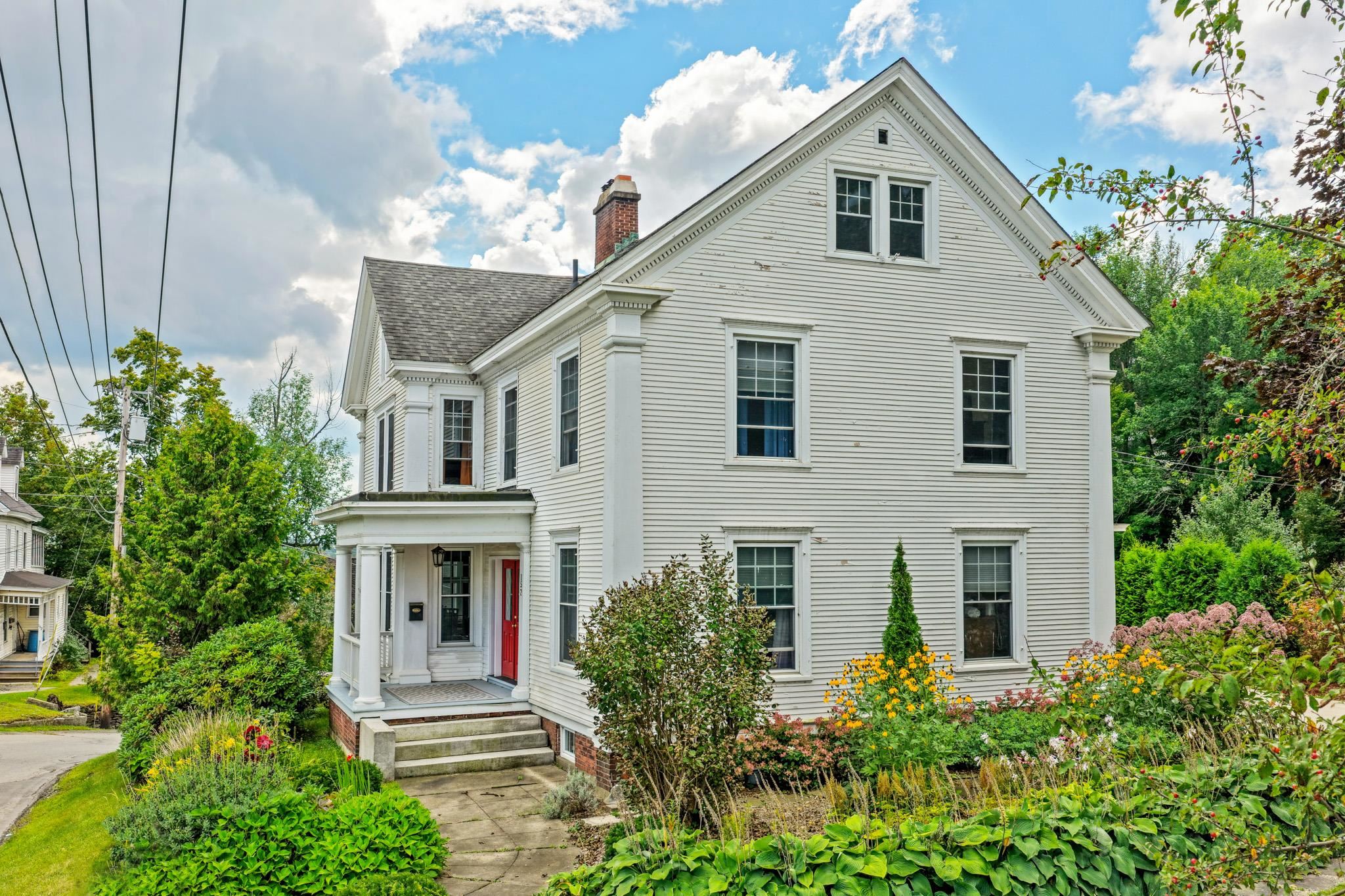 152 Second Street Property Photo 2