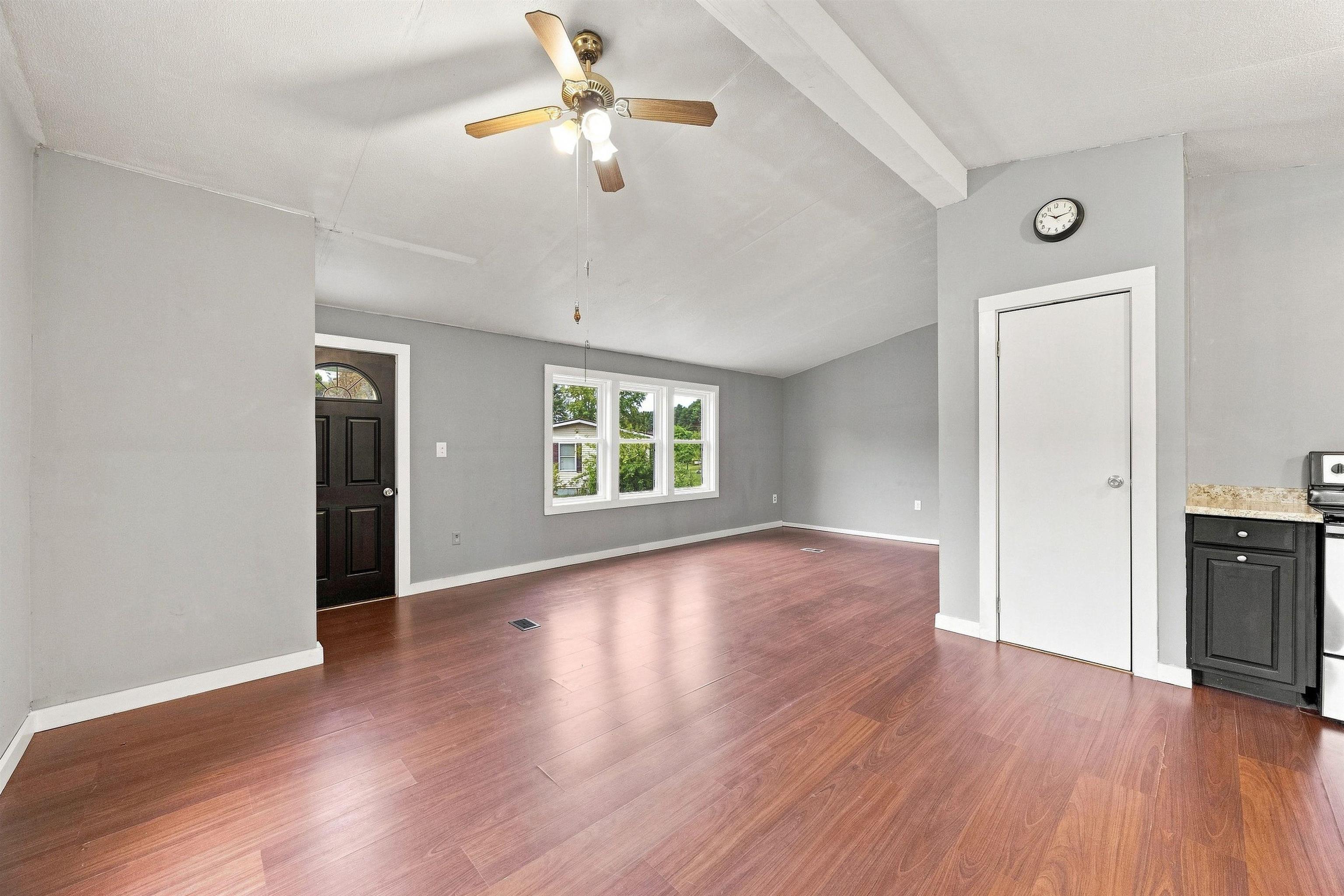 26 Sunshine Drive Property Photo 16