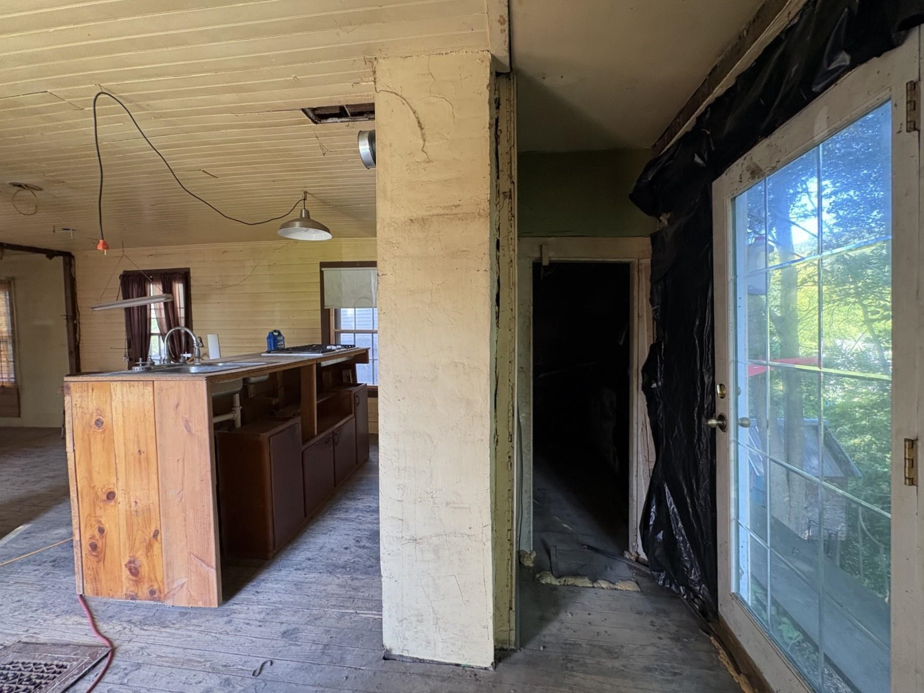 81 Vine Street Property Photo 4