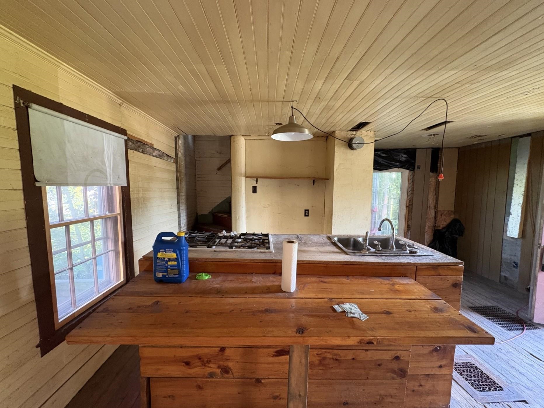 81 Vine Street Property Photo 5