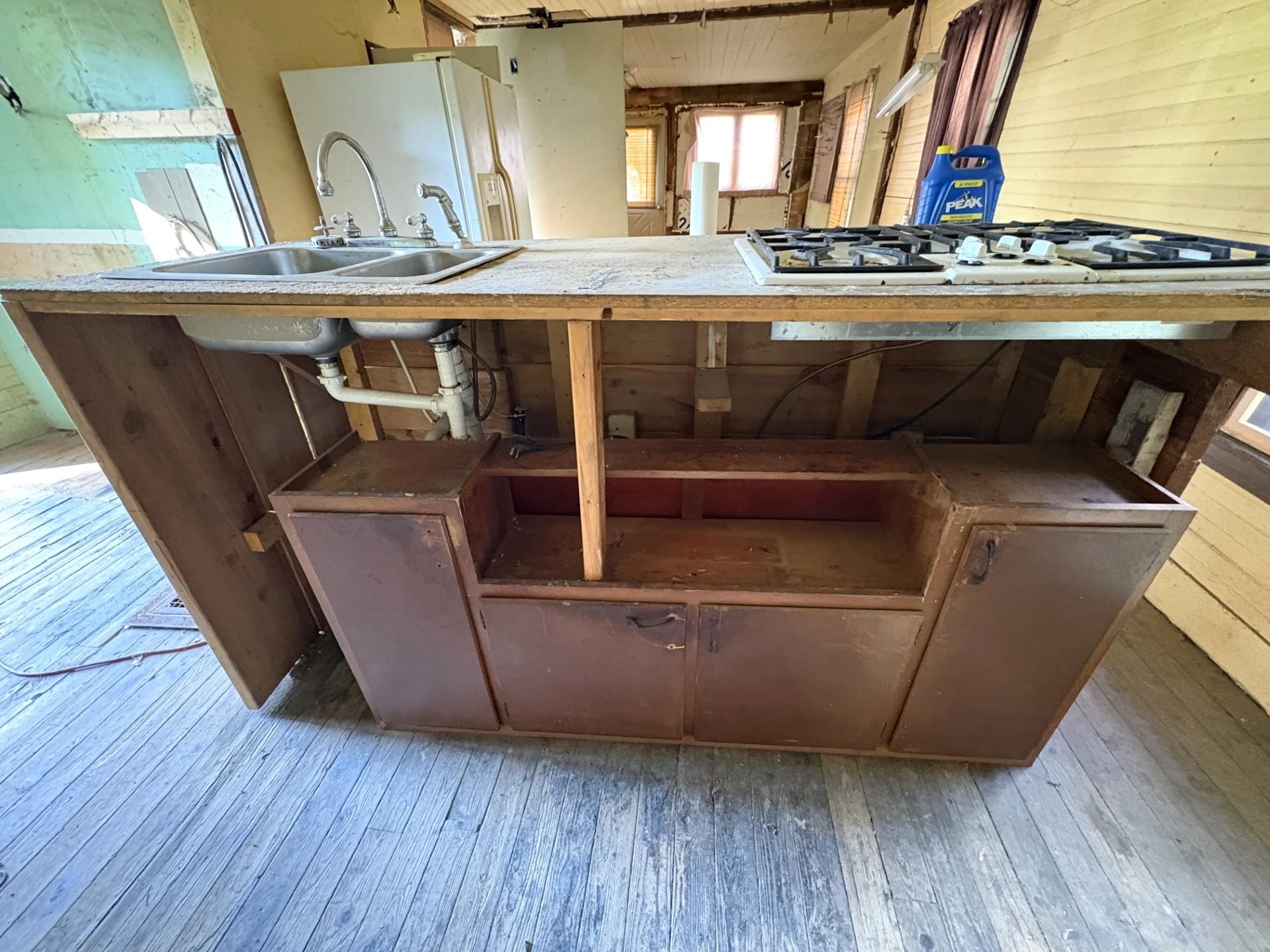 81 Vine Street Property Photo 6
